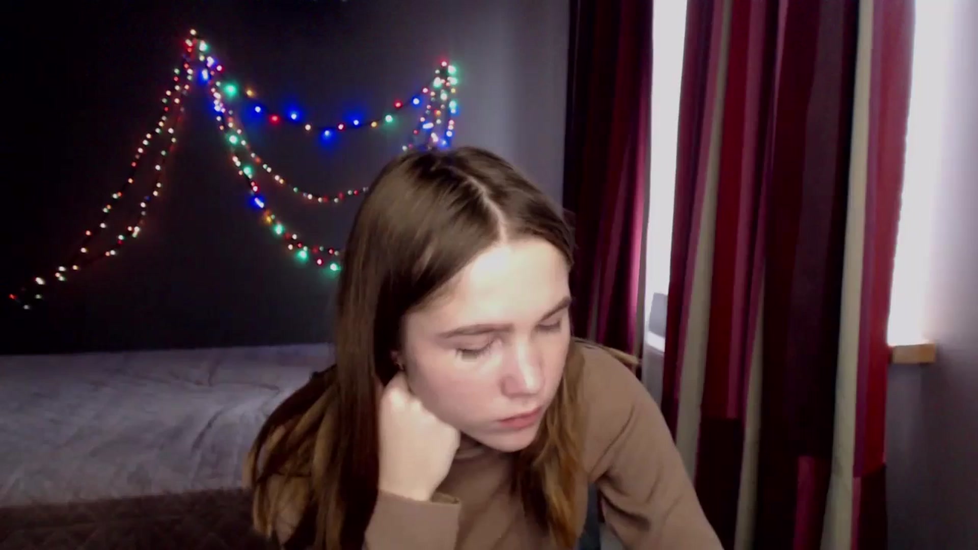Gallery image thumbnail from Kate_Lewiss's myfreecams stream on, 12/24/2023, 11:49 image 15 of 20