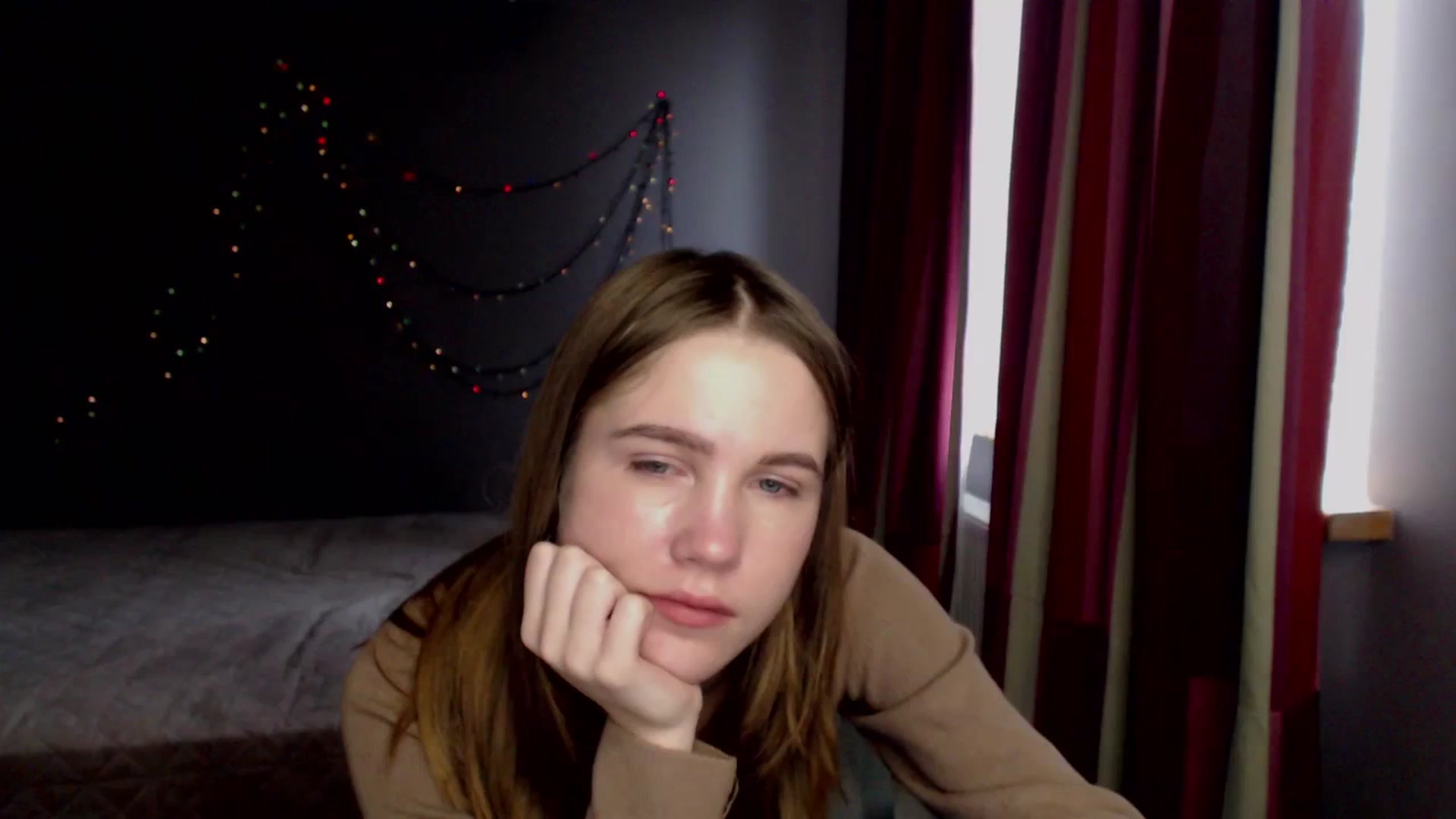 Gallery image thumbnail from Kate_Lewiss's myfreecams stream on, 12/24/2023, 11:49 image 19 of 20