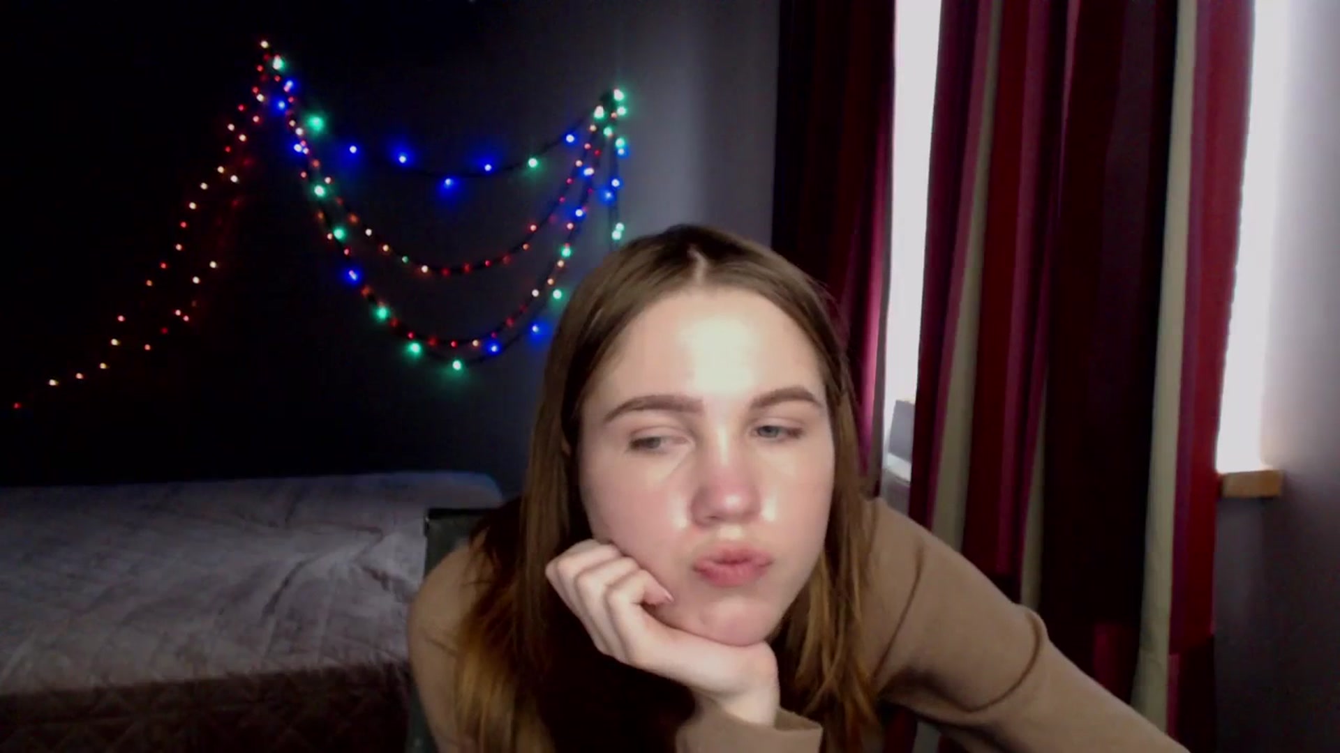 Gallery image thumbnail from Kate_Lewiss's myfreecams stream on, 12/24/2023, 11:49 image 8 of 20