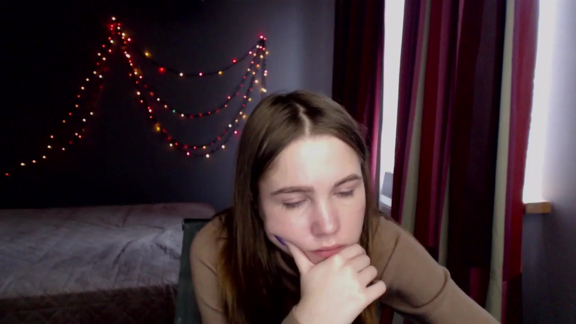 Gallery image thumbnail from Kate_Lewiss's myfreecams stream on, 12/24/2023, 11:49 image 14 of 20