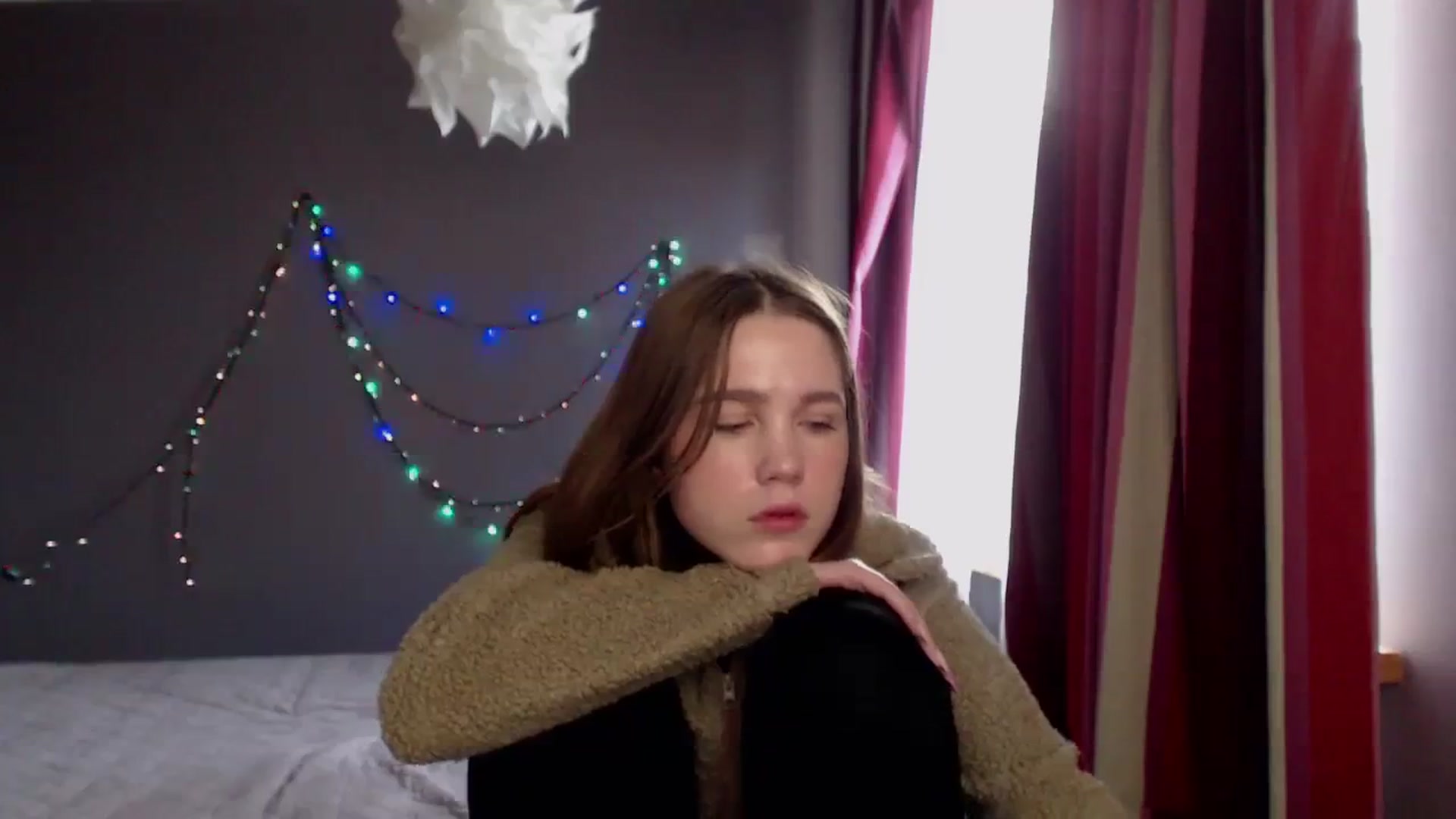 Gallery image thumbnail from Kate_Lewiss's myfreecams stream on, 12/26/2023, 08:51 image 16 of 20