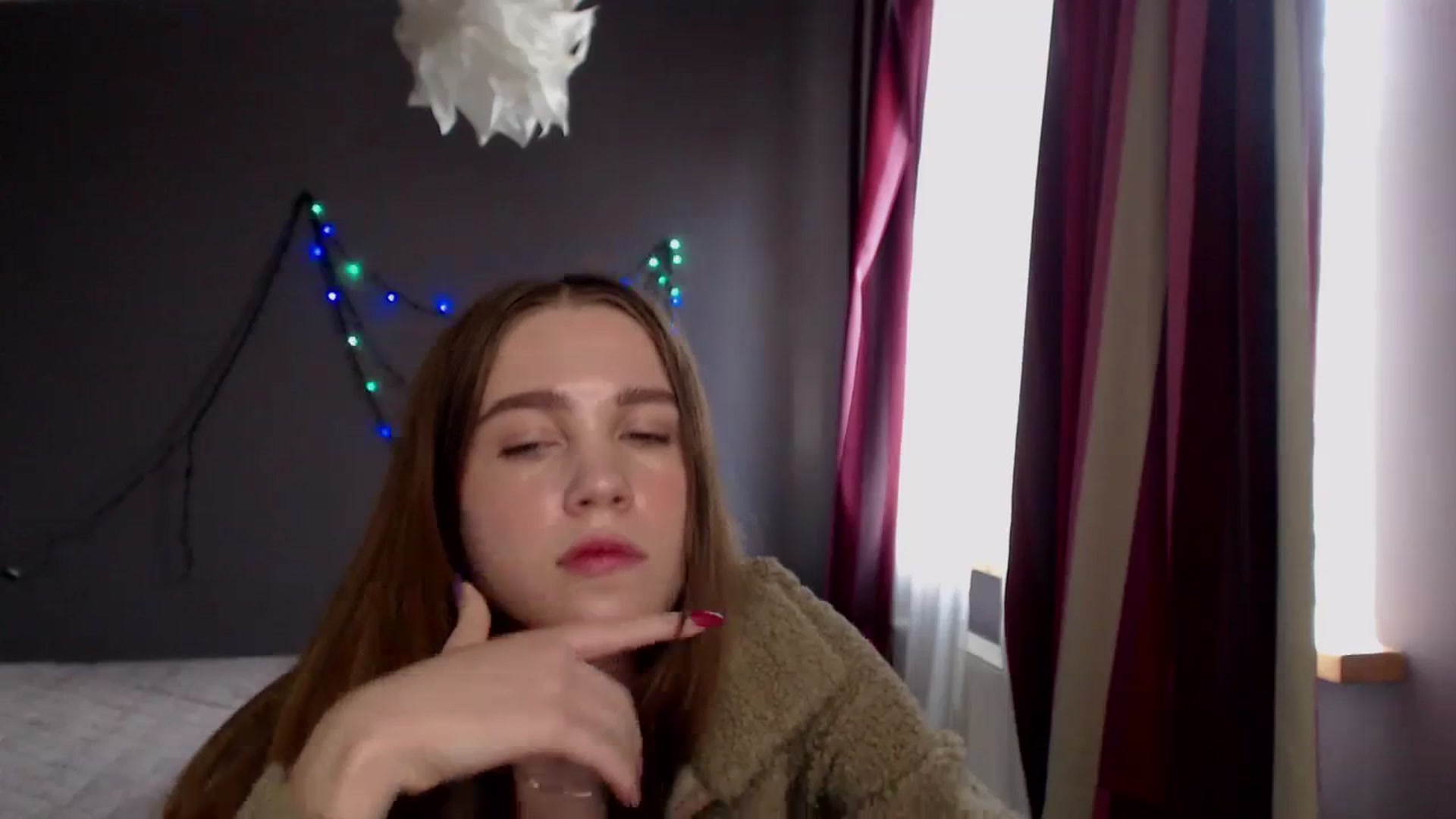 Gallery image thumbnail from Kate_Lewiss's myfreecams stream on, 12/26/2023, 09:35 image 16 of 20