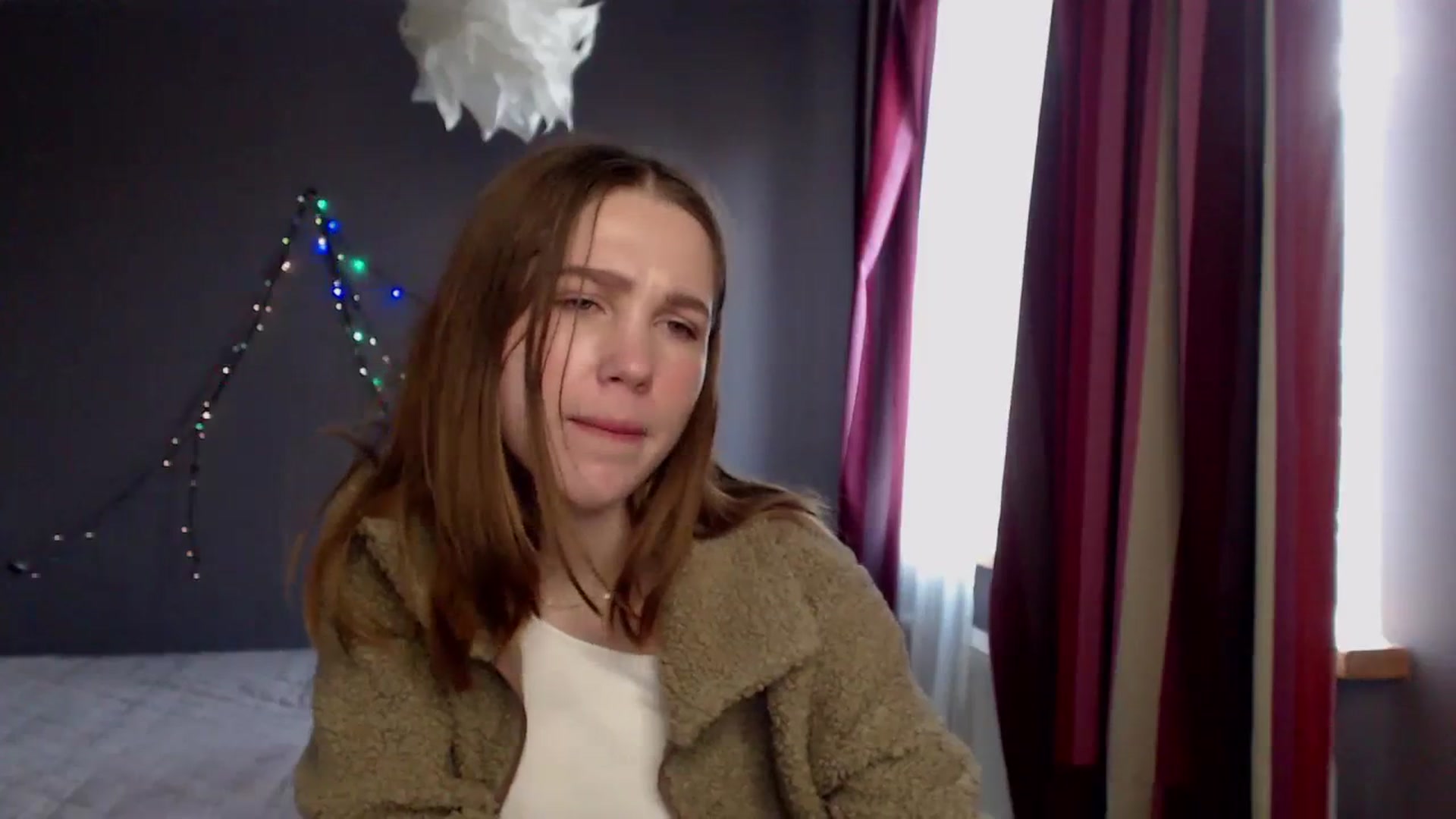 Gallery image thumbnail from Kate_Lewiss's myfreecams stream on, 12/26/2023, 10:25 image 19 of 20