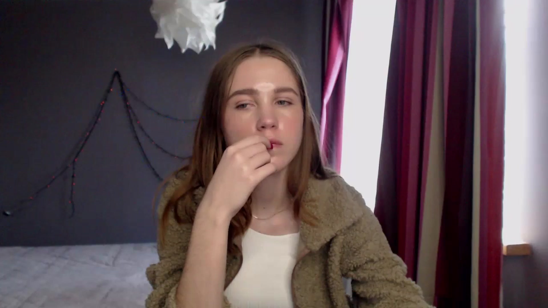 Gallery image thumbnail from Kate_Lewiss's myfreecams stream on, 12/26/2023, 10:25 image 17 of 20