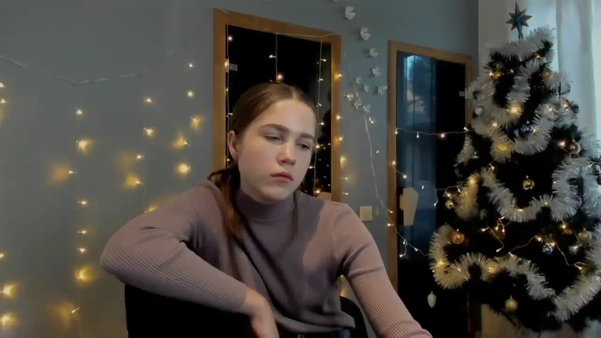 Gallery image thumbnail from Kate_Lewiss's myfreecams stream on, 12/28/2023, 09:11 image 4 of 20