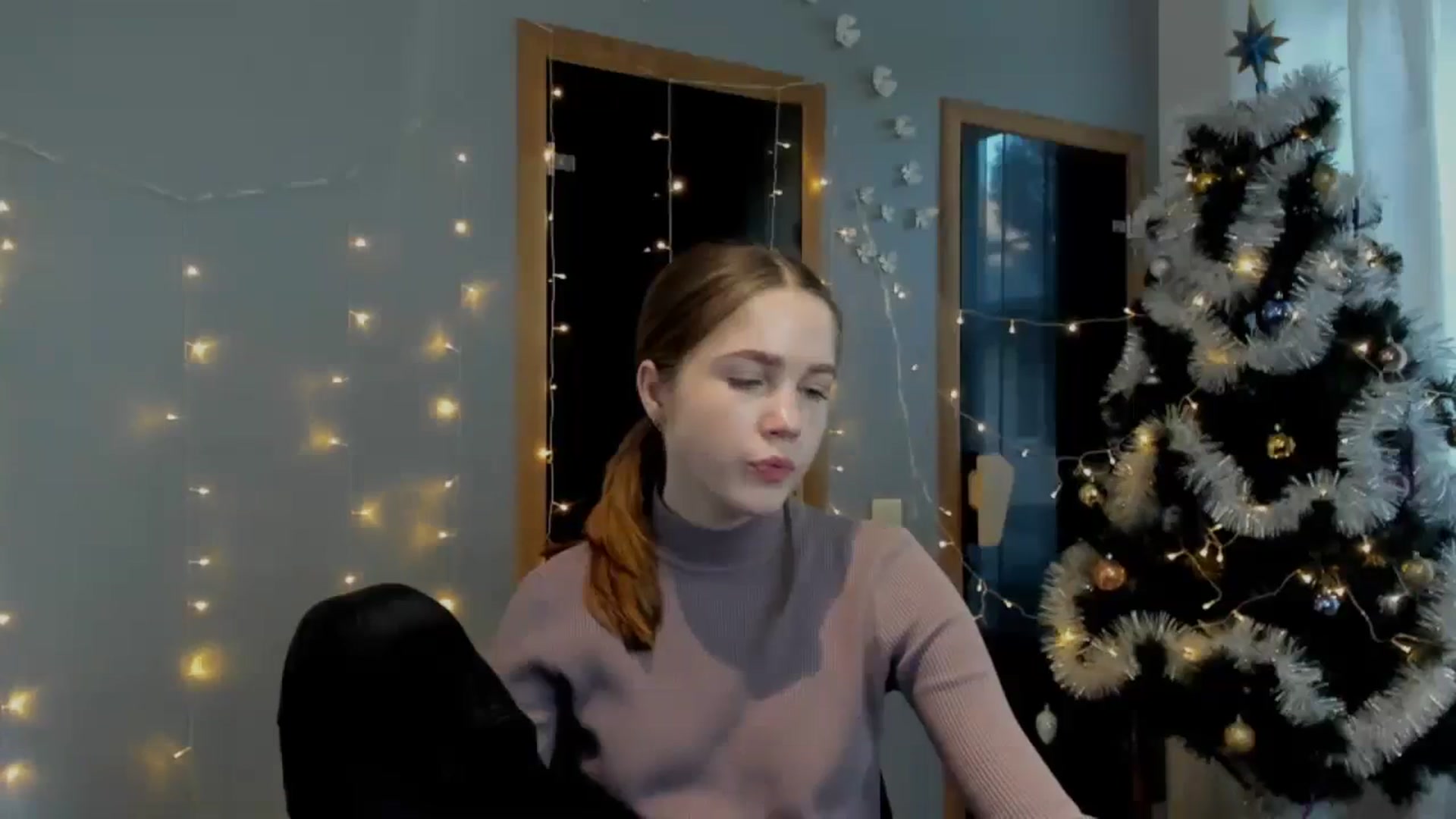 Gallery image thumbnail from Kate_Lewiss's myfreecams stream on, 12/28/2023, 09:11 image 13 of 20