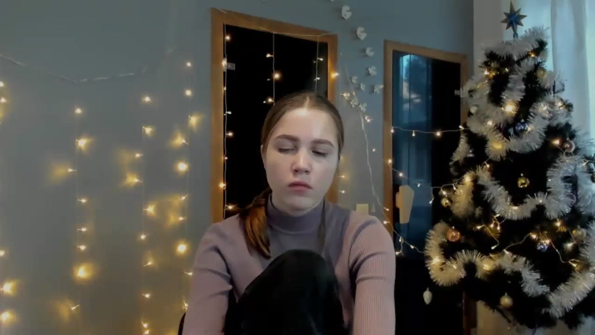 Gallery image thumbnail from Kate_Lewiss's myfreecams stream on, 12/28/2023, 09:11 image 12 of 20