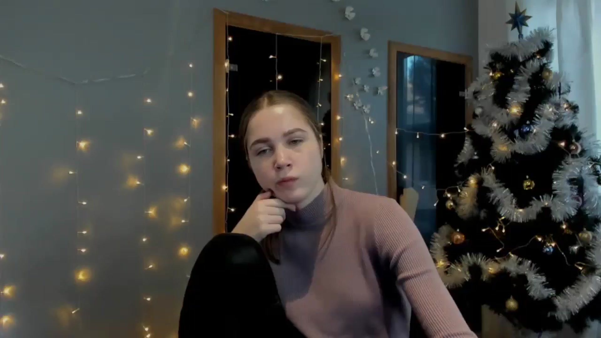 Gallery image thumbnail from Kate_Lewiss's myfreecams stream on, 12/28/2023, 09:11 image 1 of 20