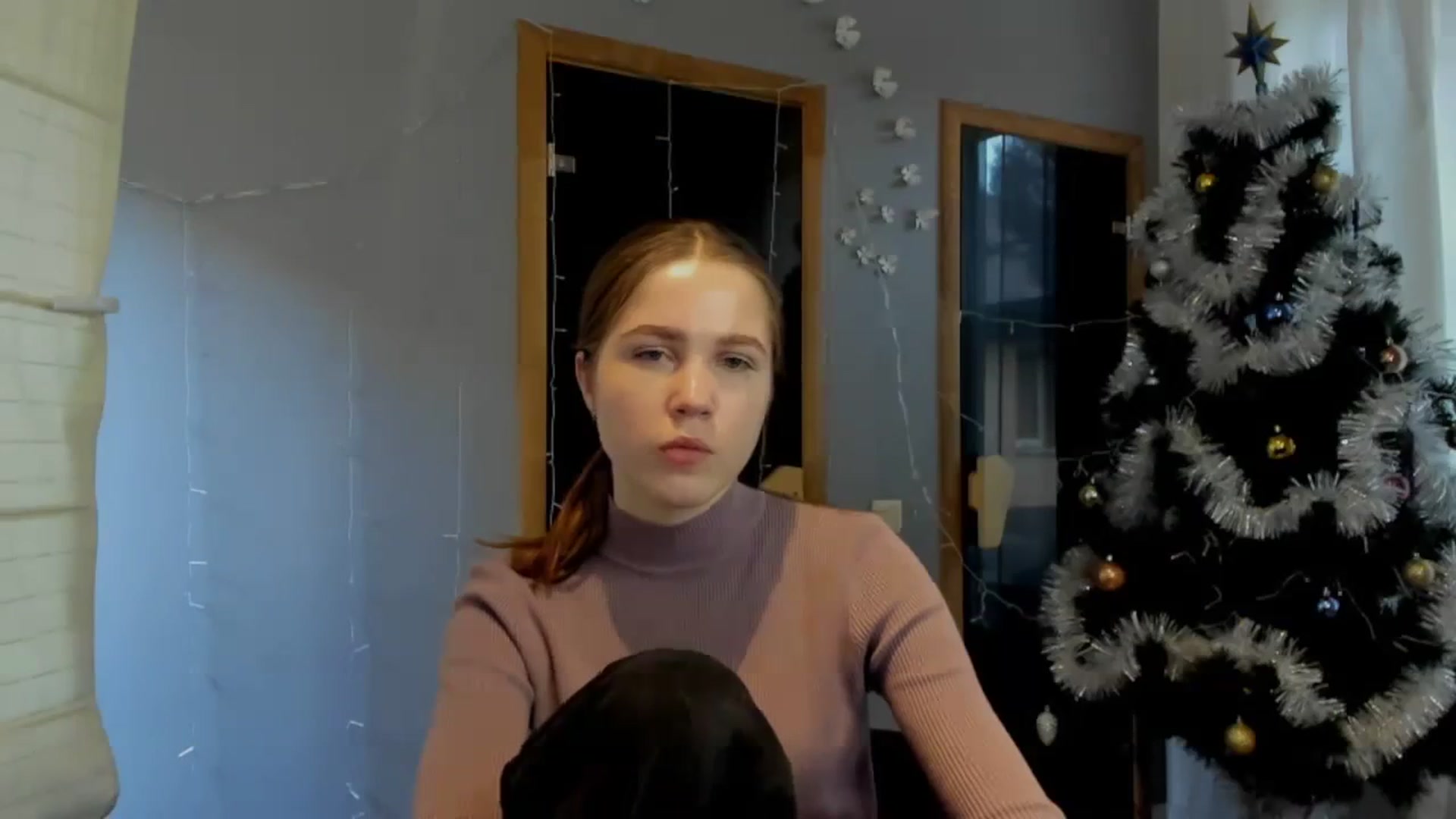 Gallery image thumbnail from Kate_Lewiss's myfreecams stream on, 12/28/2023, 10:53 image 18 of 20