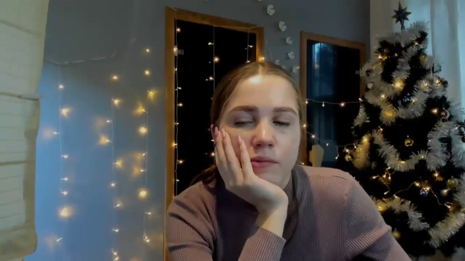 Gallery image thumbnail from Kate_Lewiss's myfreecams stream on, 12/28/2023, 10:53 image 9 of 20