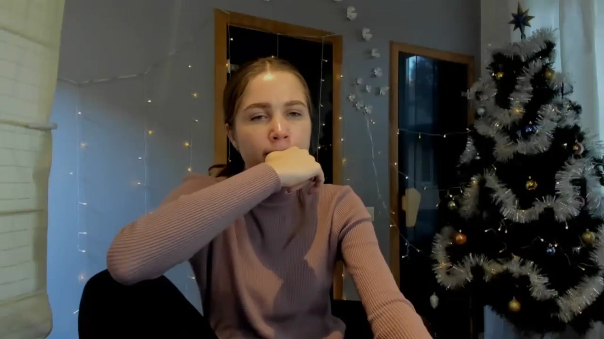Gallery image thumbnail from Kate_Lewiss's myfreecams stream on, 12/28/2023, 10:53 image 13 of 20
