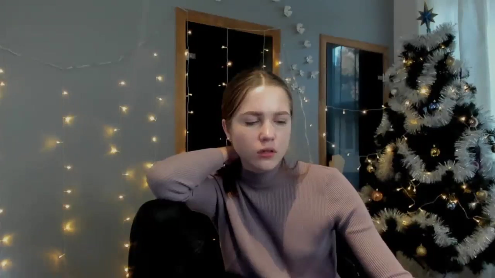 Gallery image thumbnail from Kate_Lewiss's myfreecams stream on, 12/28/2023, 12:05 image 6 of 20