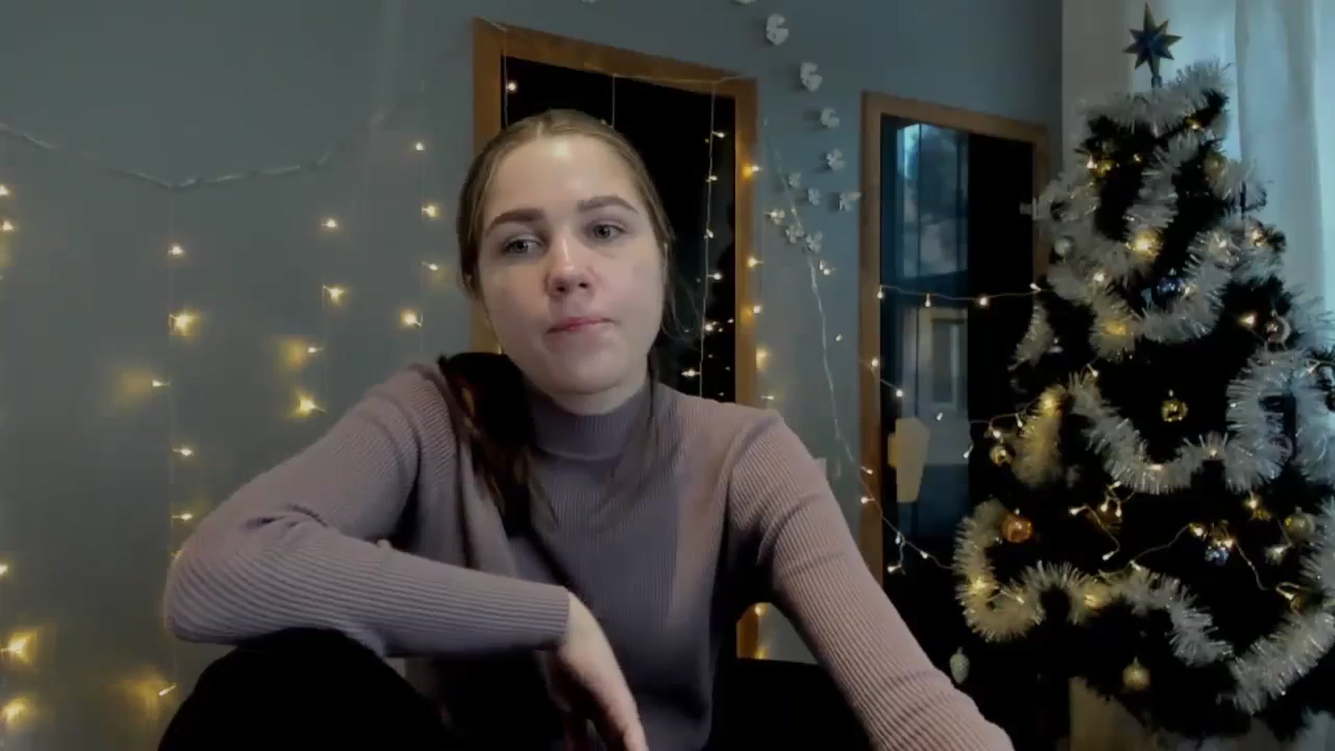Gallery image thumbnail from Kate_Lewiss's myfreecams stream on, 12/28/2023, 12:05 image 16 of 20