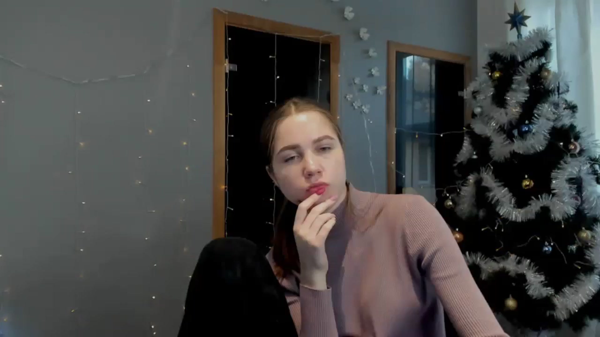 Gallery image thumbnail from Kate_Lewiss's myfreecams stream on, 12/28/2023, 12:05 image 11 of 20