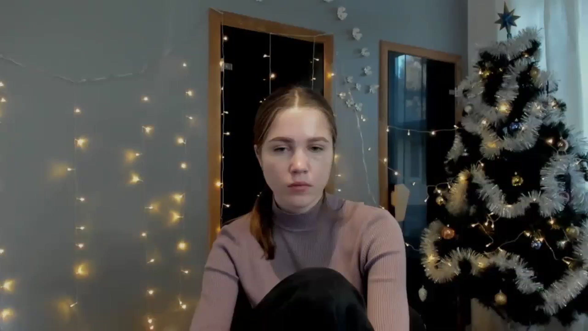 Gallery image thumbnail from Kate_Lewiss's myfreecams stream on, 12/28/2023, 12:05 image 8 of 20