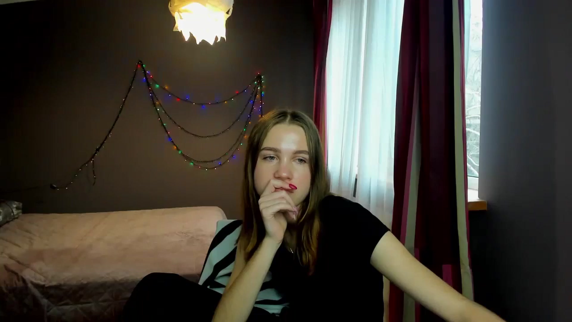 Gallery image thumbnail from Kate_Lewiss's myfreecams stream on, 12/29/2023, 11:49 image 15 of 20