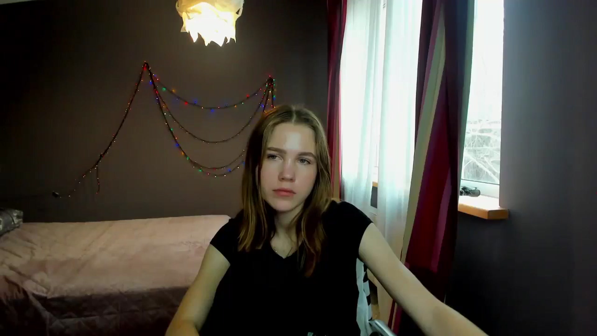 Gallery image thumbnail from Kate_Lewiss's myfreecams stream on, 12/29/2023, 11:49 image 18 of 20