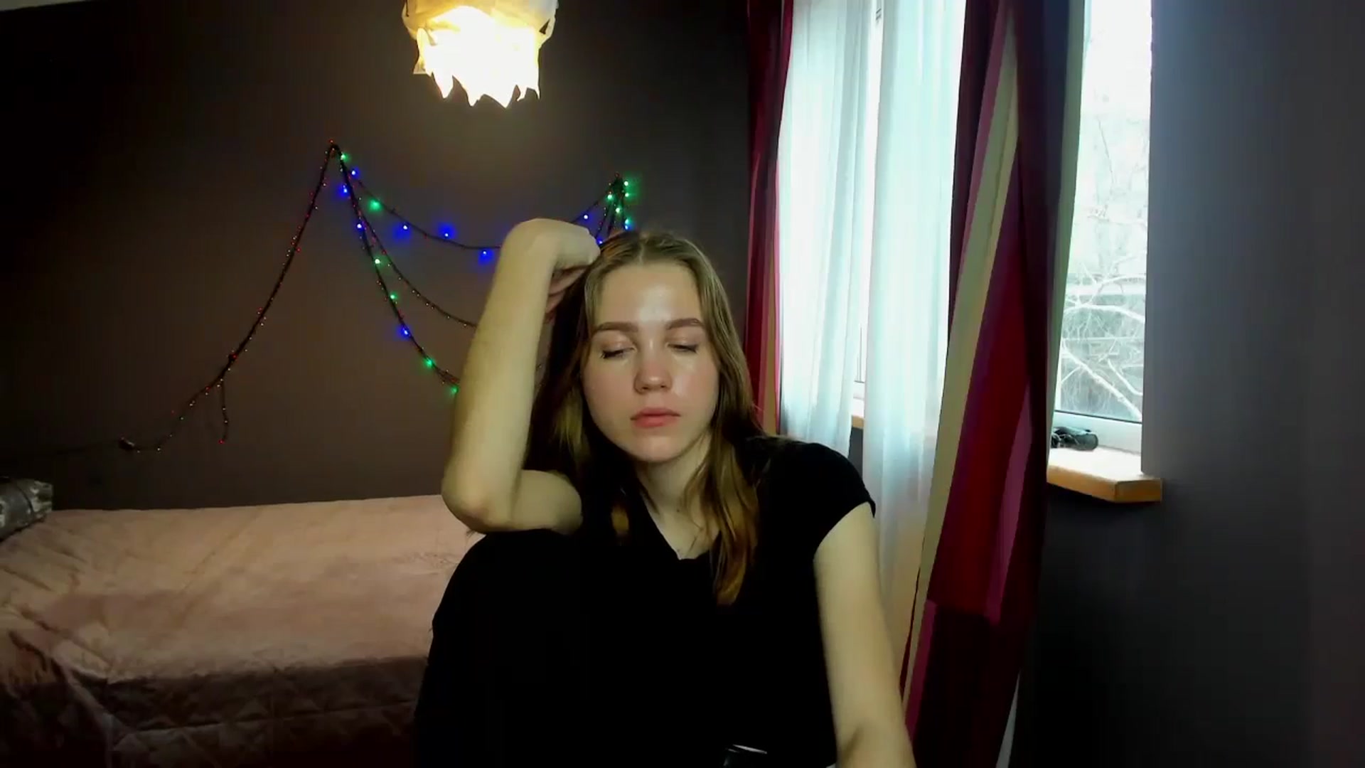 Gallery image thumbnail from Kate_Lewiss's myfreecams stream on, 12/29/2023, 11:49 image 17 of 20