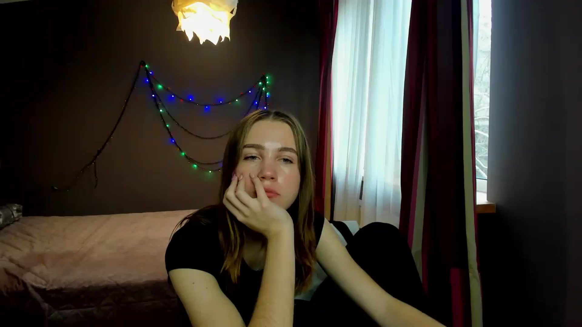 Gallery image thumbnail from Kate_Lewiss's myfreecams stream on, 12/29/2023, 11:49 image 3 of 20