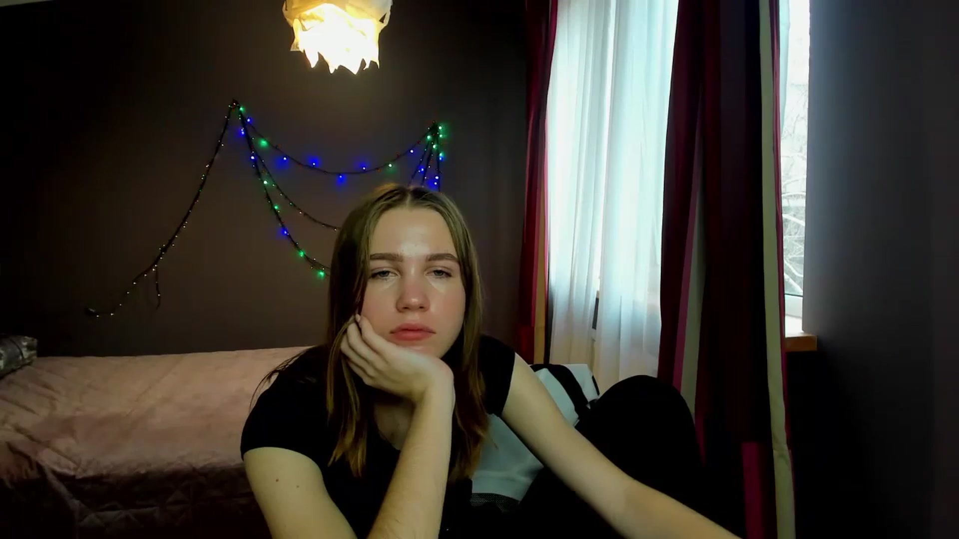 Gallery image thumbnail from Kate_Lewiss's myfreecams stream on, 12/29/2023, 11:49 image 4 of 20
