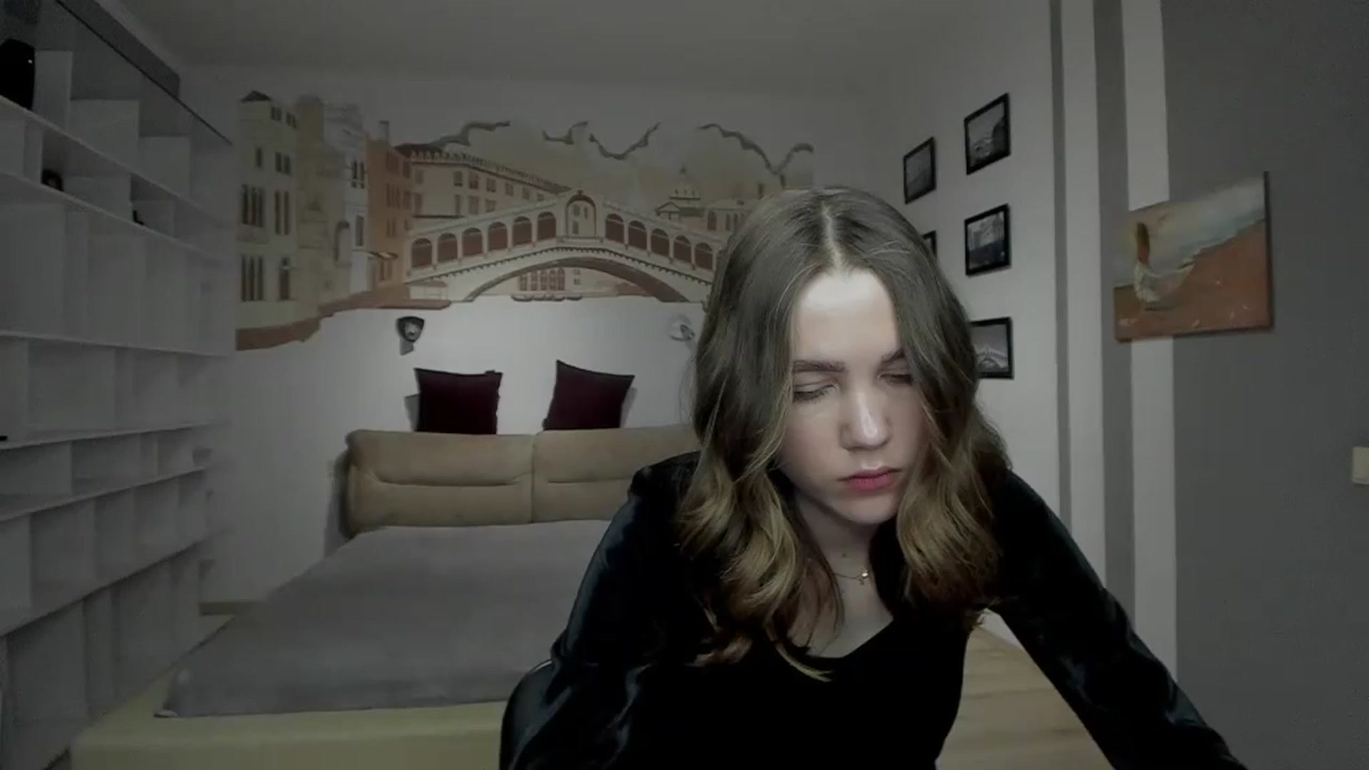 Gallery image thumbnail from Kate_Lewiss's myfreecams stream on, 12/30/2023, 13:33 image 12 of 20