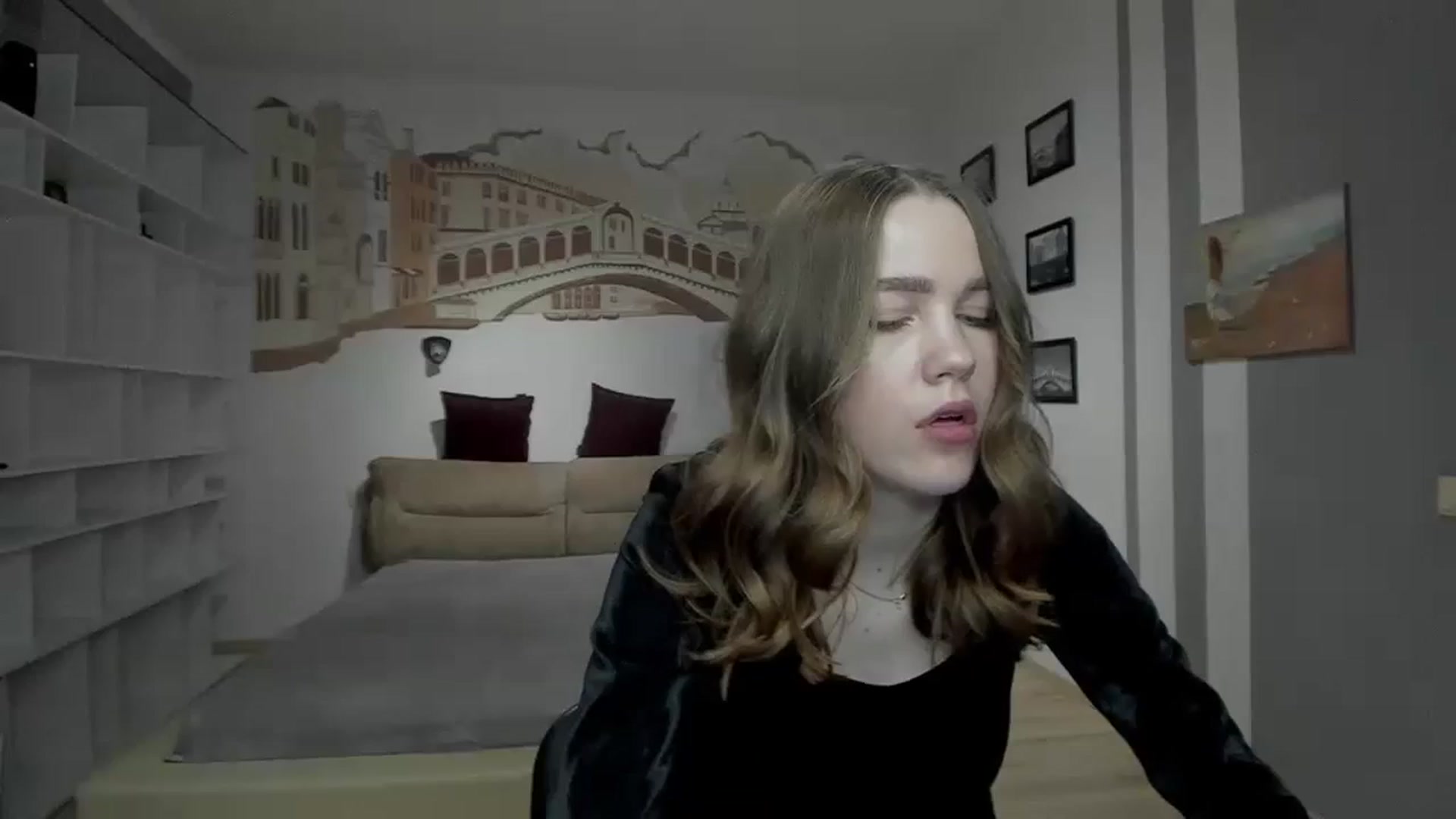 Gallery image thumbnail from Kate_Lewiss's myfreecams stream on, 12/30/2023, 13:33 image 16 of 20