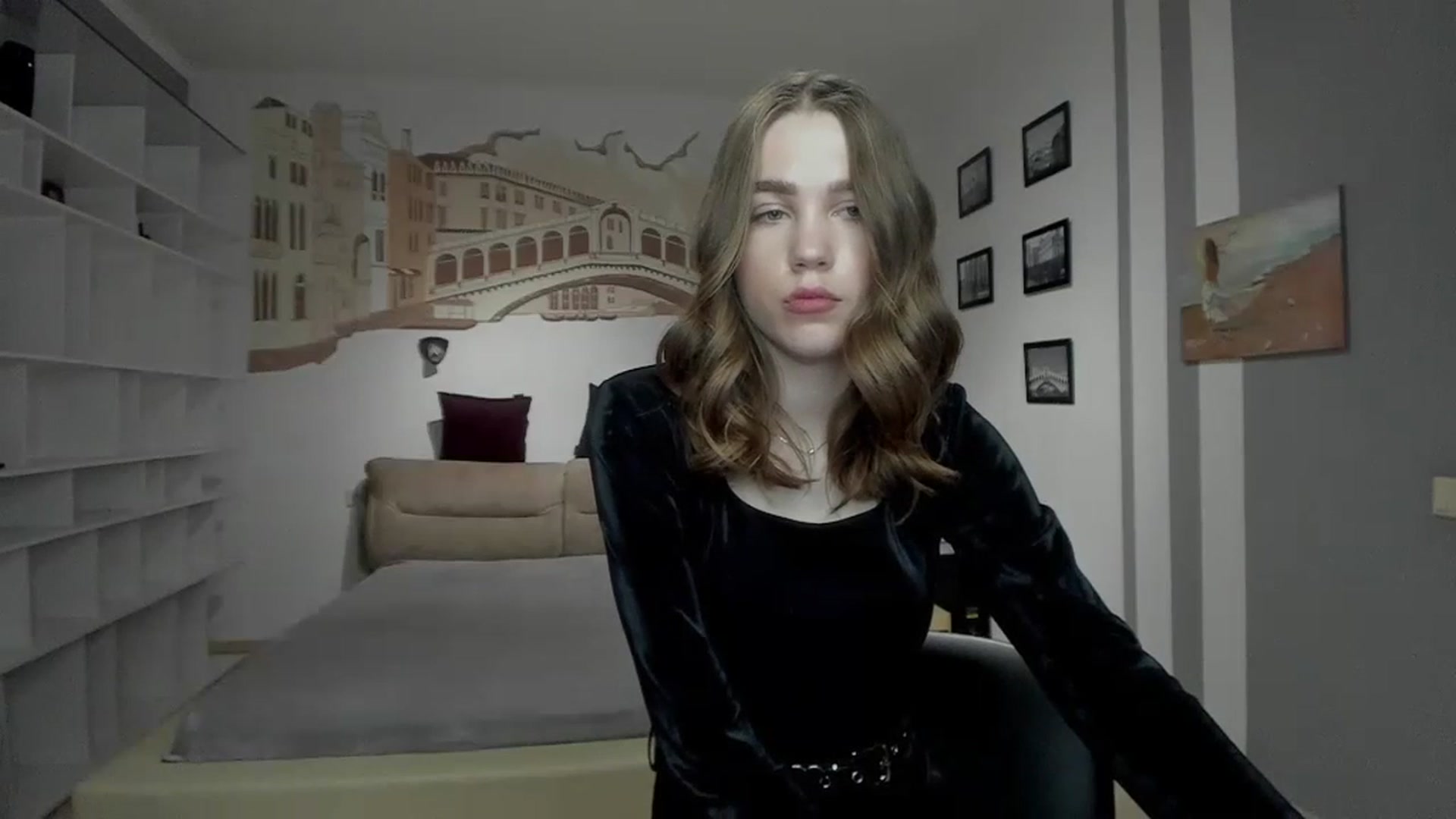 Gallery image thumbnail from Kate_Lewiss's myfreecams stream on, 12/30/2023, 14:12 image 13 of 20