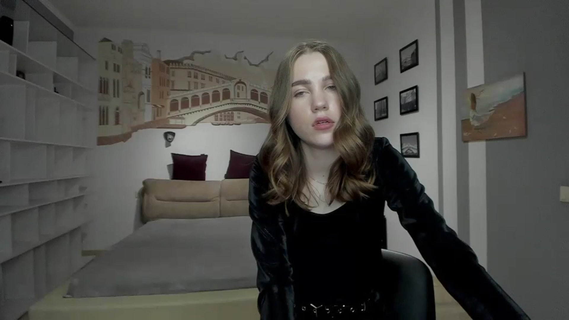 Gallery image thumbnail from Kate_Lewiss's myfreecams stream on, 12/30/2023, 14:12 image 12 of 20