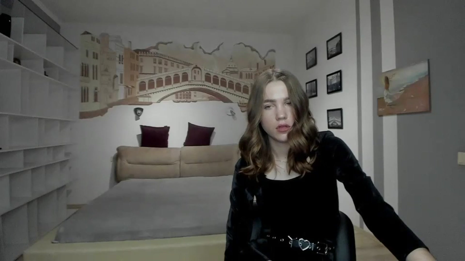 Gallery image thumbnail from Kate_Lewiss's myfreecams stream on, 12/30/2023, 14:12 image 7 of 20