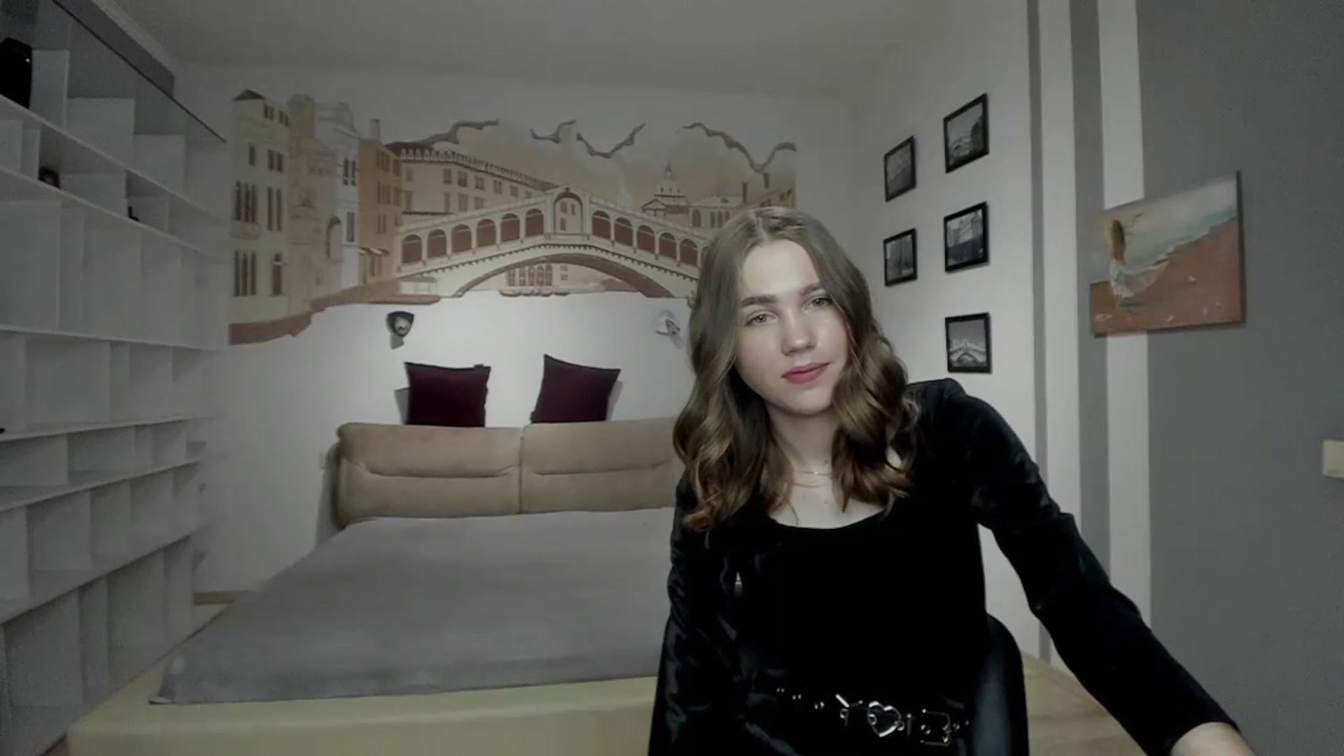 Gallery image thumbnail from Kate_Lewiss's myfreecams stream on, 12/30/2023, 14:12 image 8 of 20