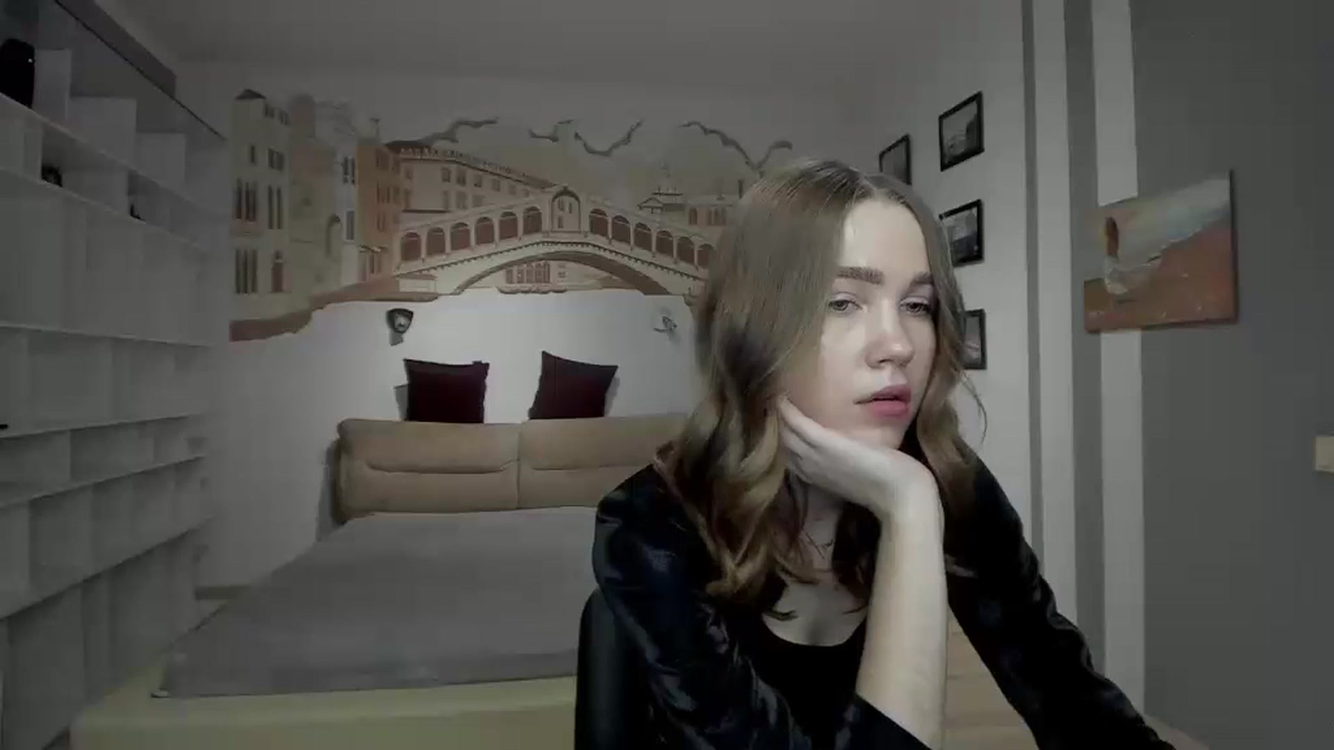 Gallery image thumbnail from Kate_Lewiss's myfreecams stream on, 12/30/2023, 15:18 image 5 of 20