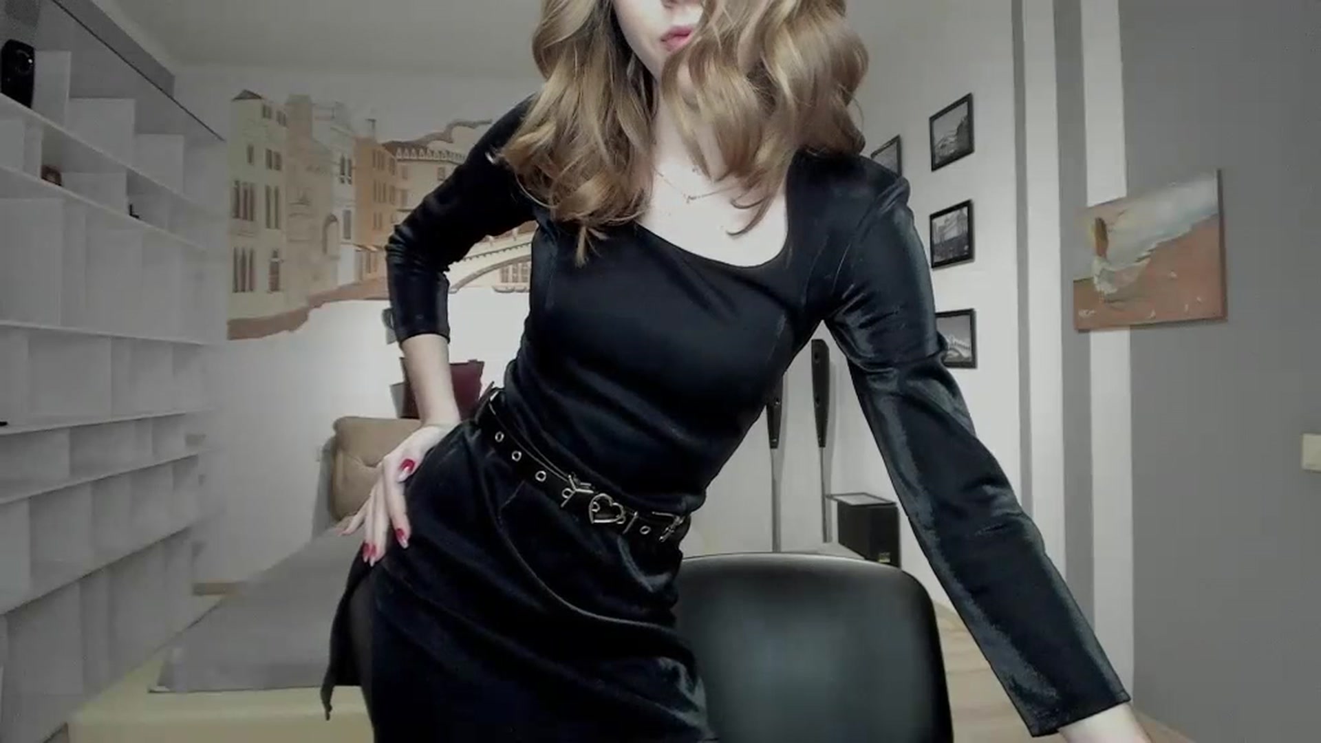 Gallery image thumbnail from Kate_Lewiss's myfreecams stream on, 12/30/2023, 15:18 image 12 of 20