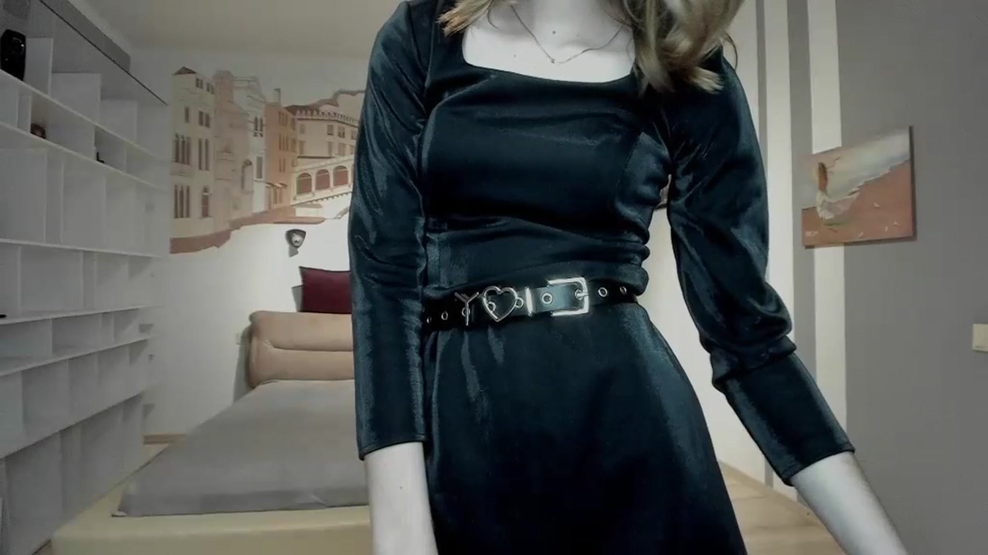 Gallery image thumbnail from Kate_Lewiss's myfreecams stream on, 12/30/2023, 15:18 image 14 of 20