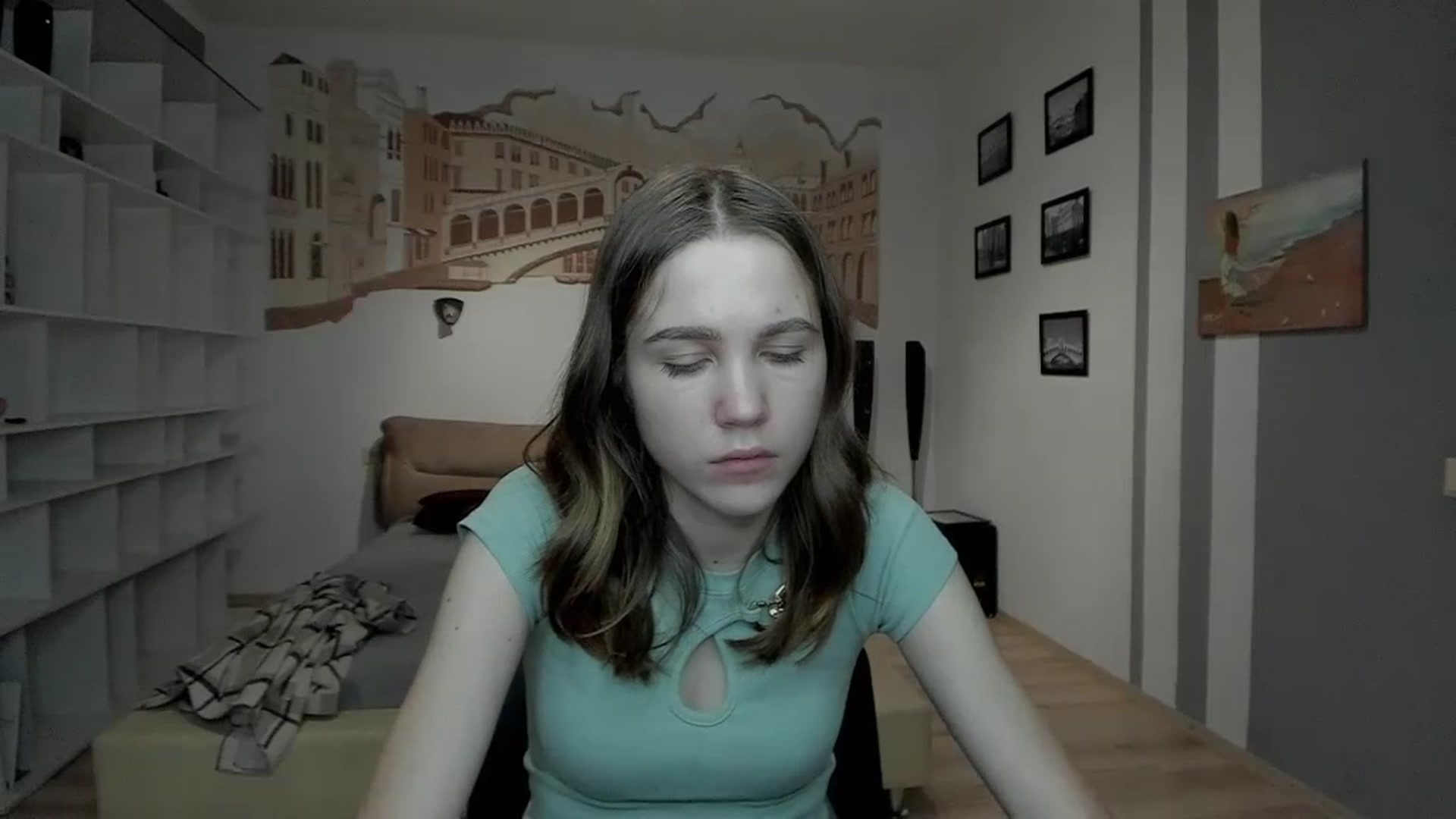 Gallery image thumbnail from Kate_Lewiss's myfreecams stream on, 12/31/2023, 12:11 image 7 of 20