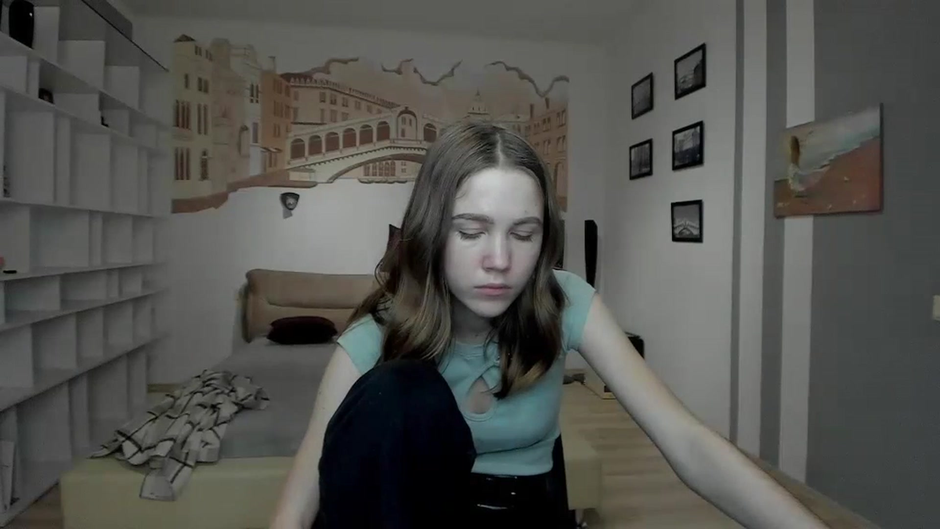 Gallery image thumbnail from Kate_Lewiss's myfreecams stream on, 12/31/2023, 12:11 image 20 of 20