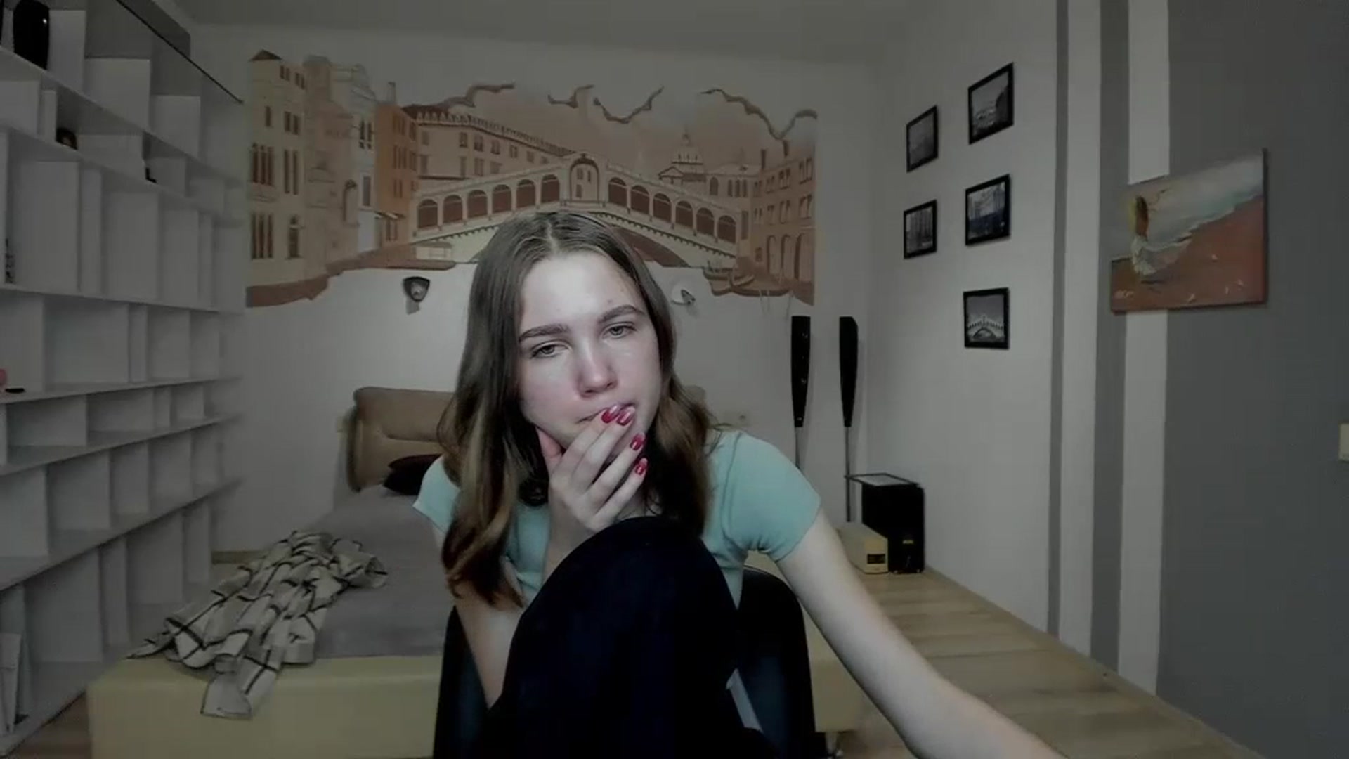 Gallery image thumbnail from Kate_Lewiss's myfreecams stream on, 12/31/2023, 12:11 image 15 of 20