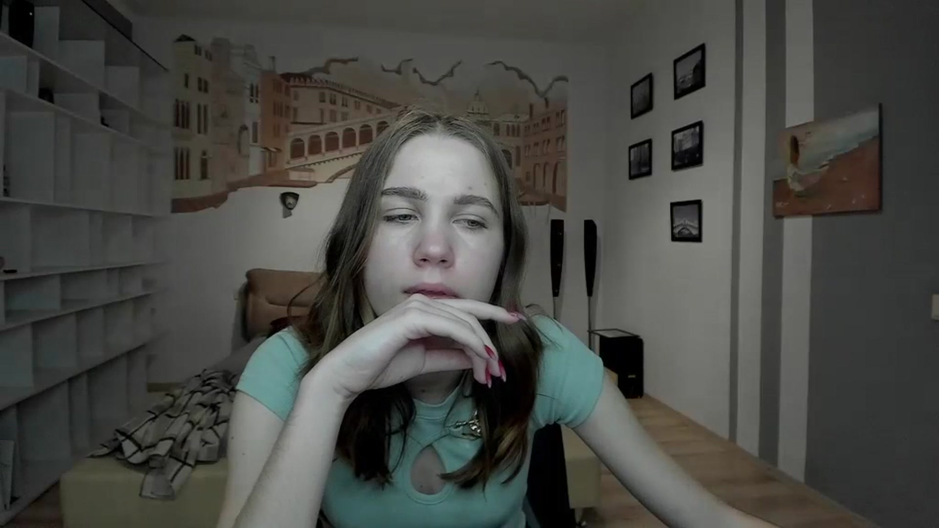 Gallery image thumbnail from Kate_Lewiss's myfreecams stream on, 12/31/2023, 12:11 image 4 of 20