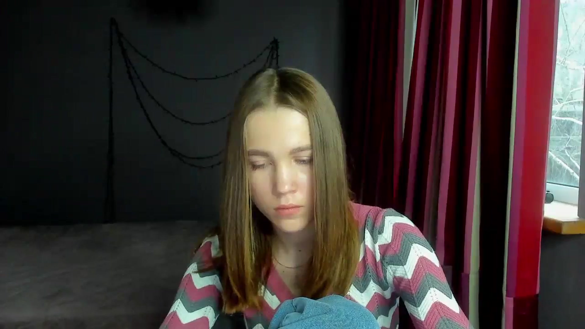 Gallery image thumbnail from Kate_Lewiss's myfreecams stream on, 01/03/2024, 13:44 image 10 of 20