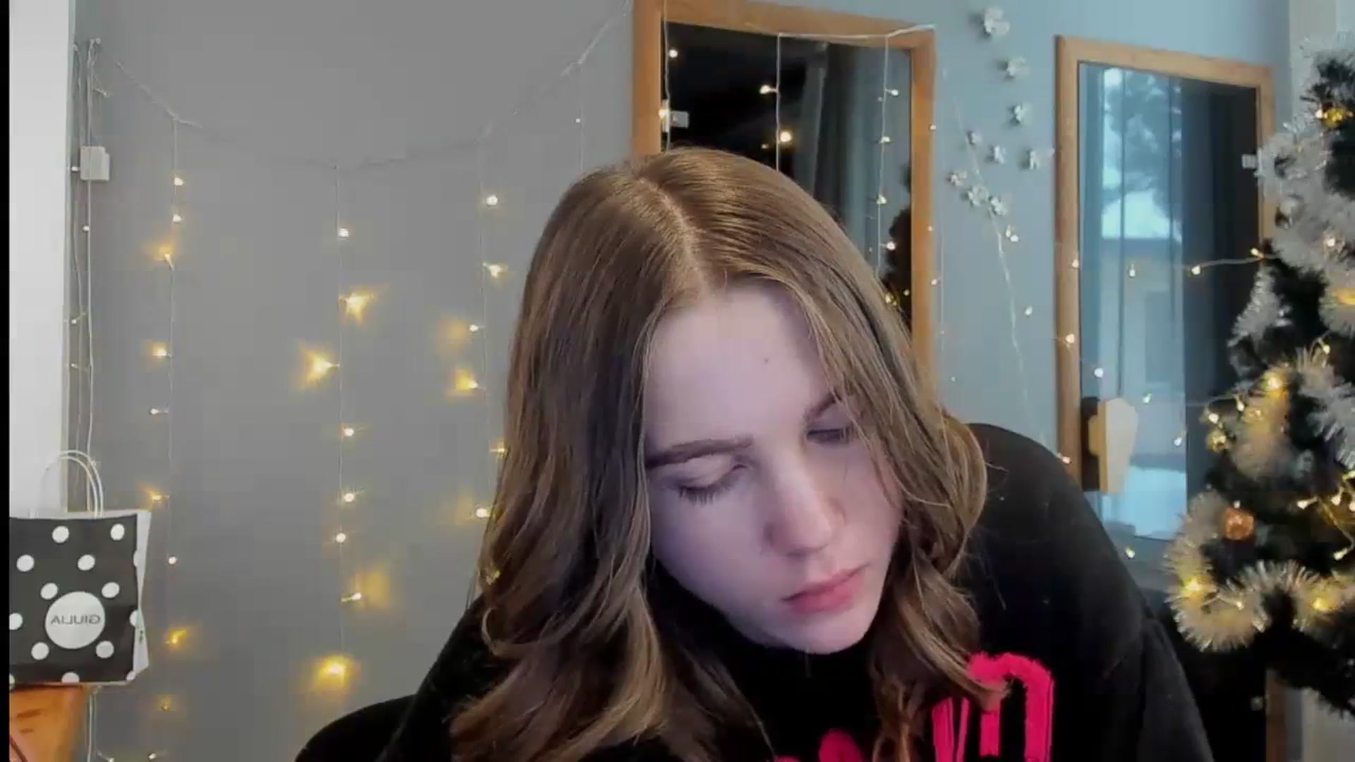 Gallery image thumbnail from Kate_Lewiss's myfreecams stream on, 01/15/2024, 11:18 image 8 of 20