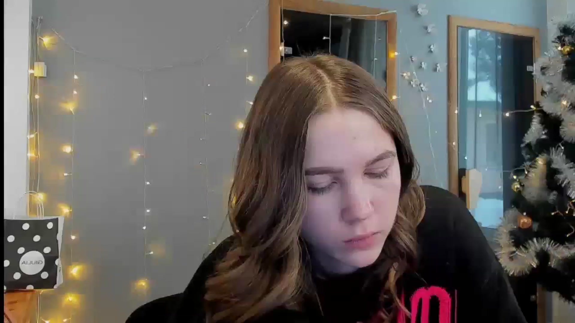 Gallery image thumbnail from Kate_Lewiss's myfreecams stream on, 01/15/2024, 11:18 image 11 of 20