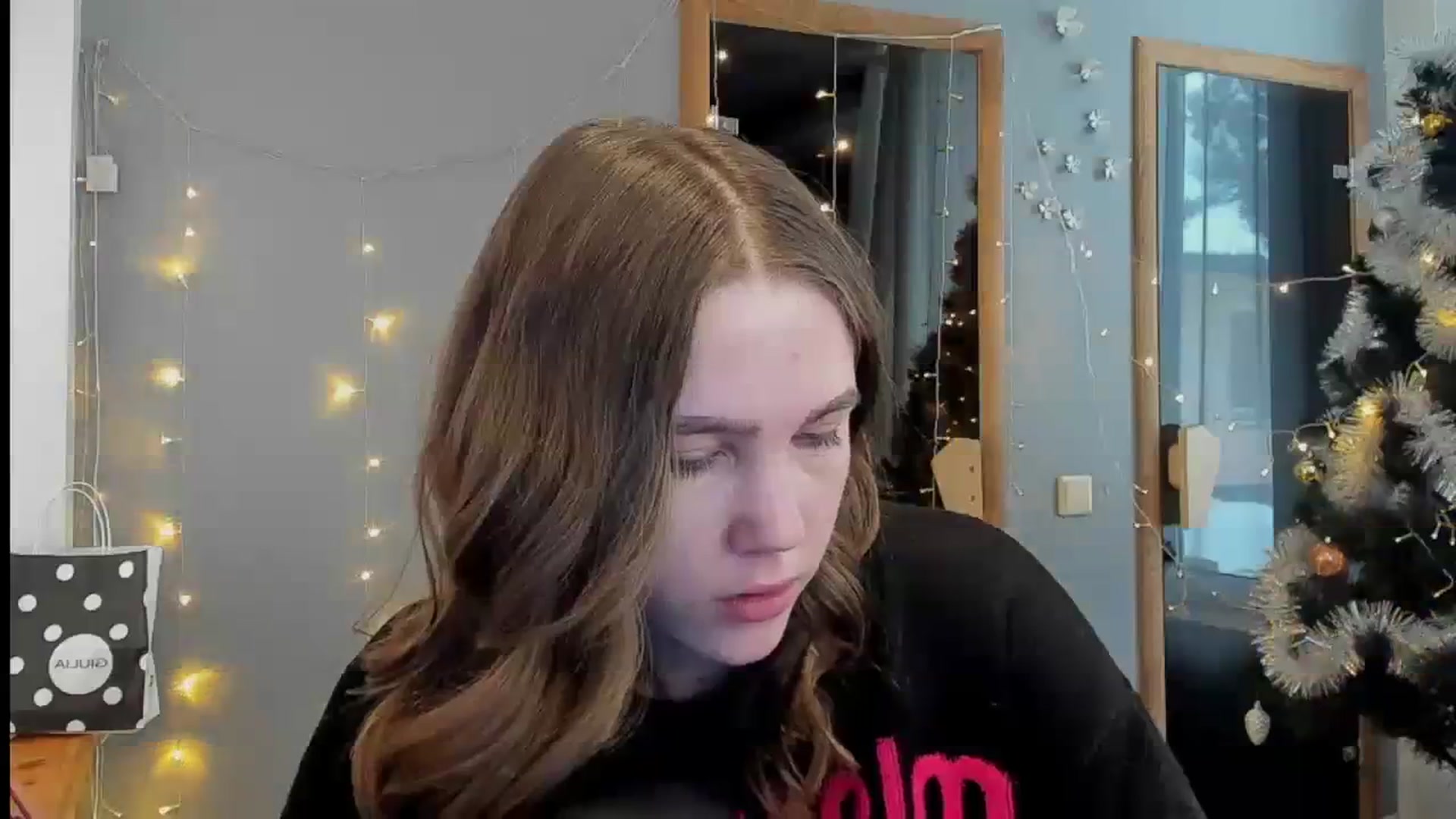 Gallery image thumbnail from Kate_Lewiss's myfreecams stream on, 01/15/2024, 11:18 image 10 of 20