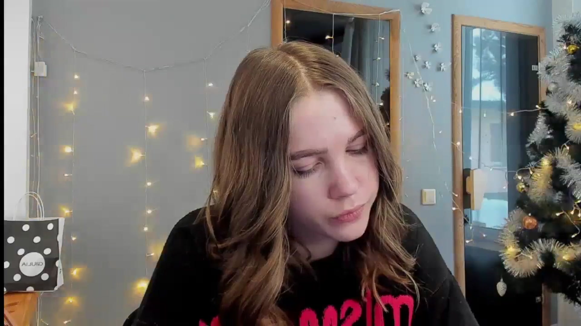 Gallery image thumbnail from Kate_Lewiss's myfreecams stream on, 01/15/2024, 12:02 image 6 of 20