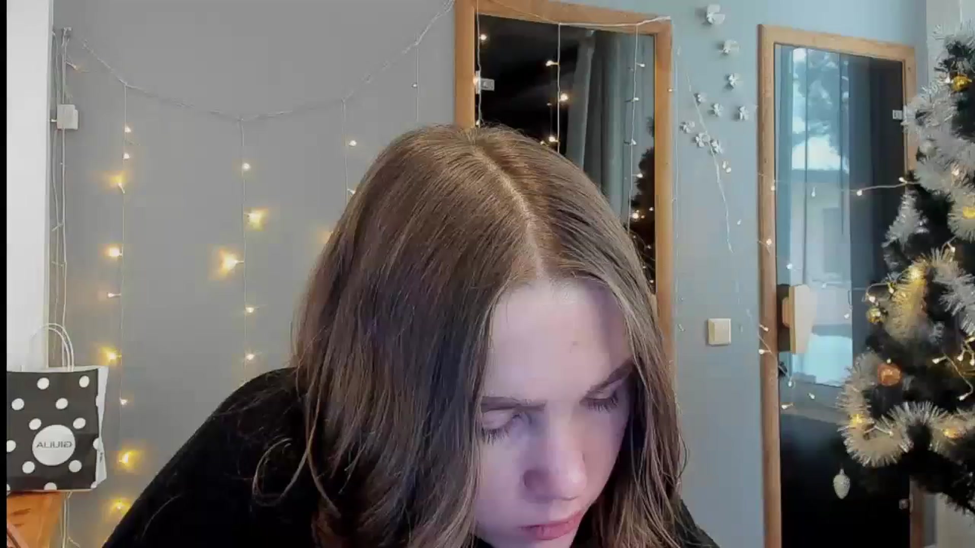 Gallery image thumbnail from Kate_Lewiss's myfreecams stream on, 01/15/2024, 12:02 image 1 of 20