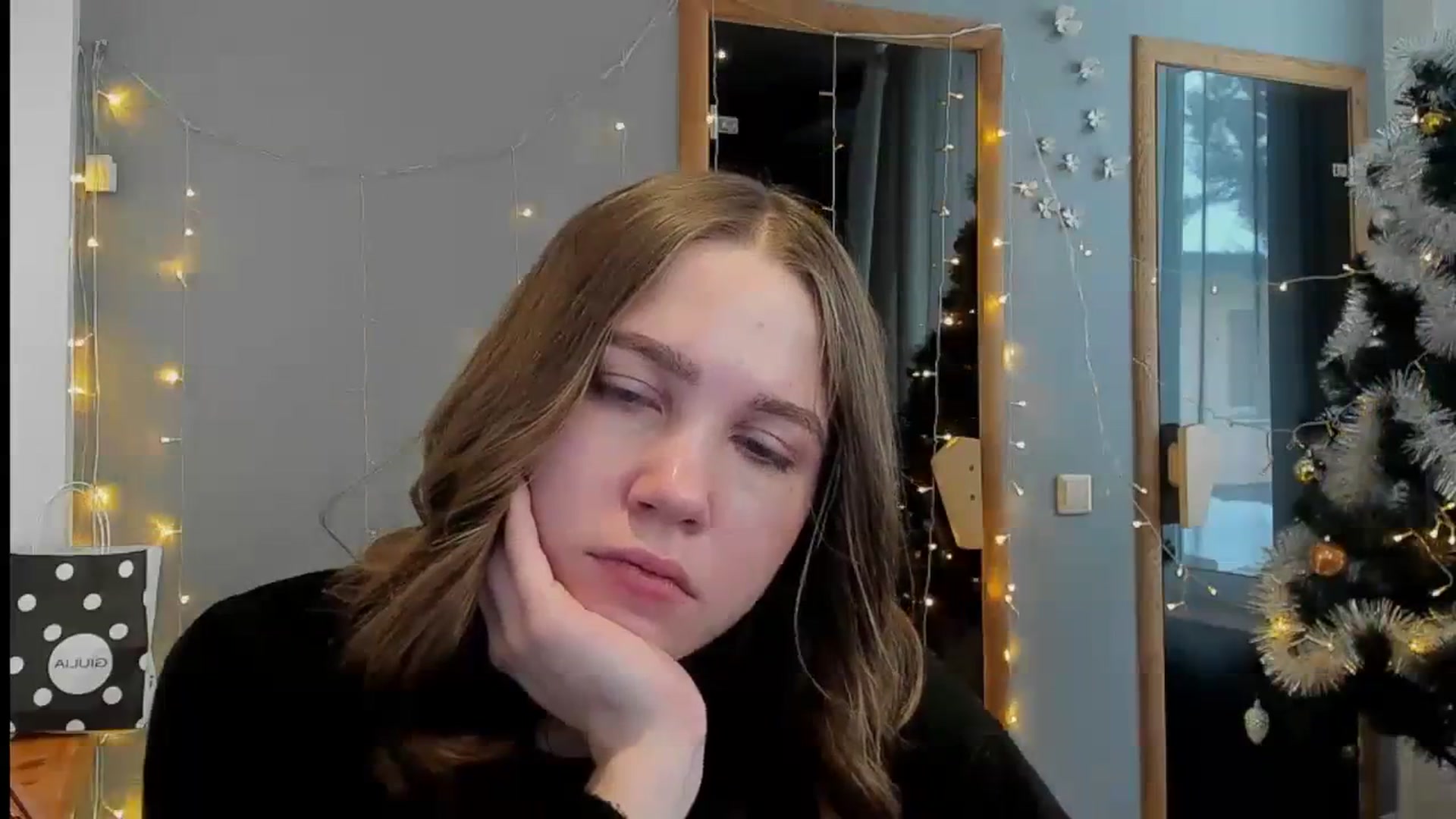 Gallery image thumbnail from Kate_Lewiss's myfreecams stream on, 01/15/2024, 12:02 image 7 of 20