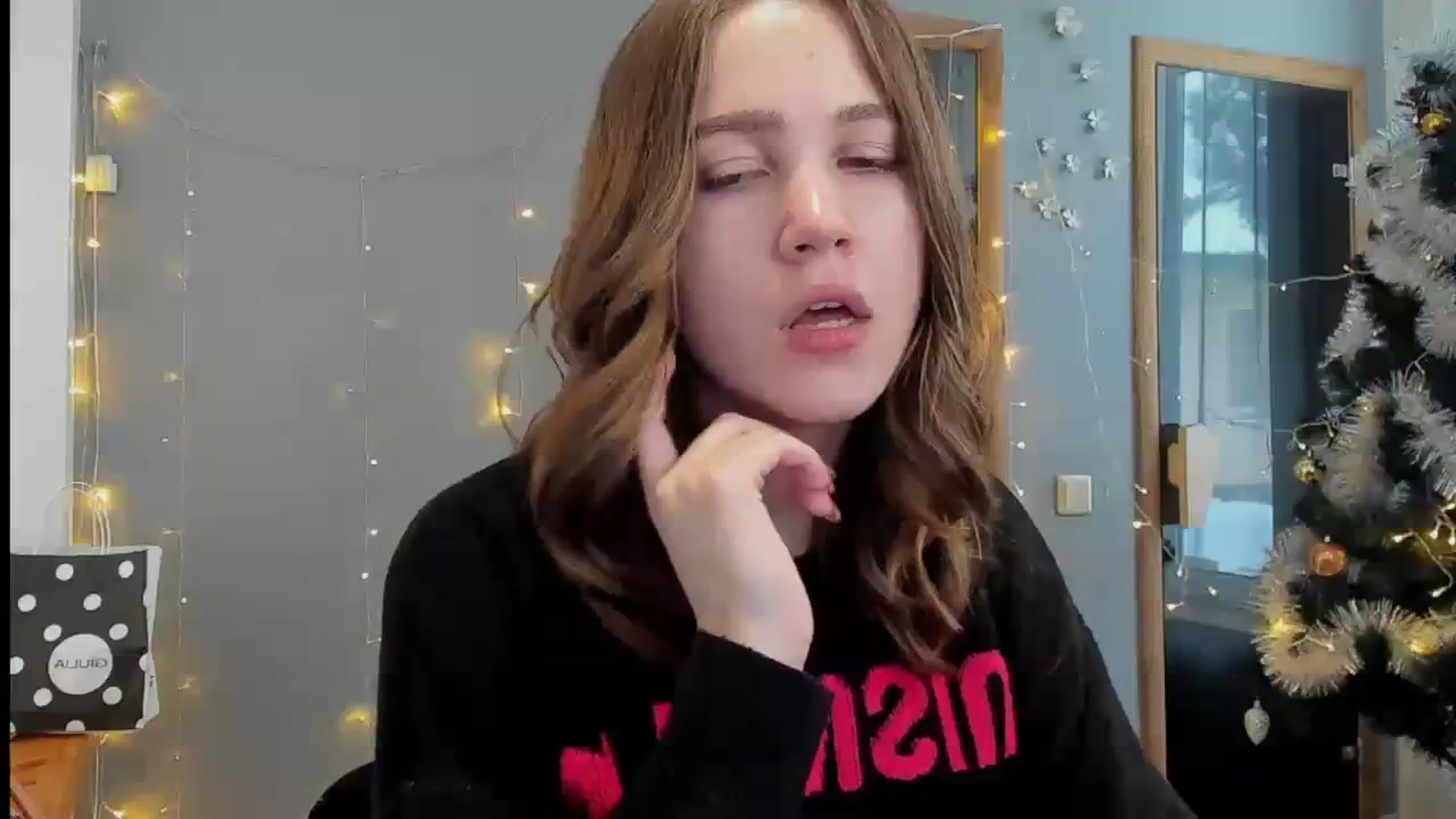 Gallery image thumbnail from Kate_Lewiss's myfreecams stream on, 01/15/2024, 12:02 image 3 of 20