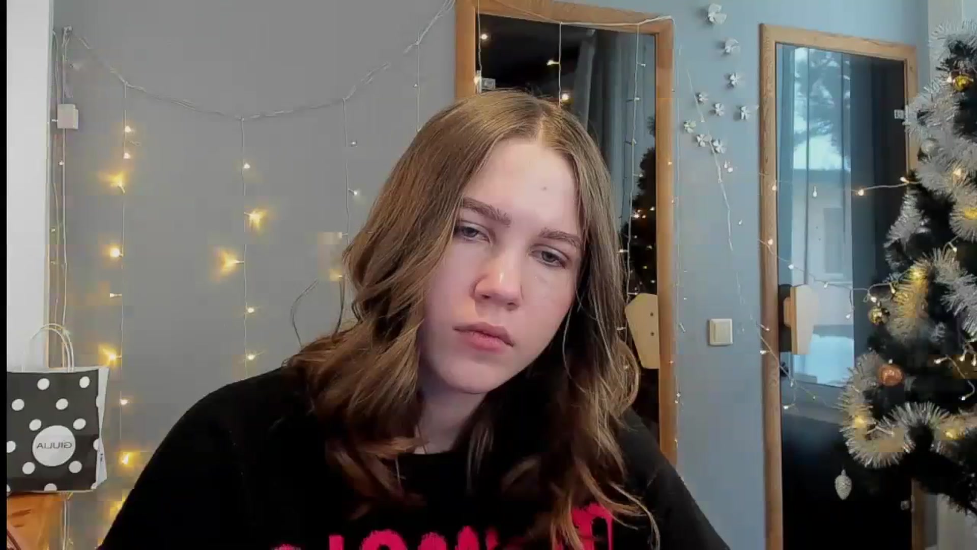 Gallery image thumbnail from Kate_Lewiss's myfreecams stream on, 01/15/2024, 12:02 image 8 of 20
