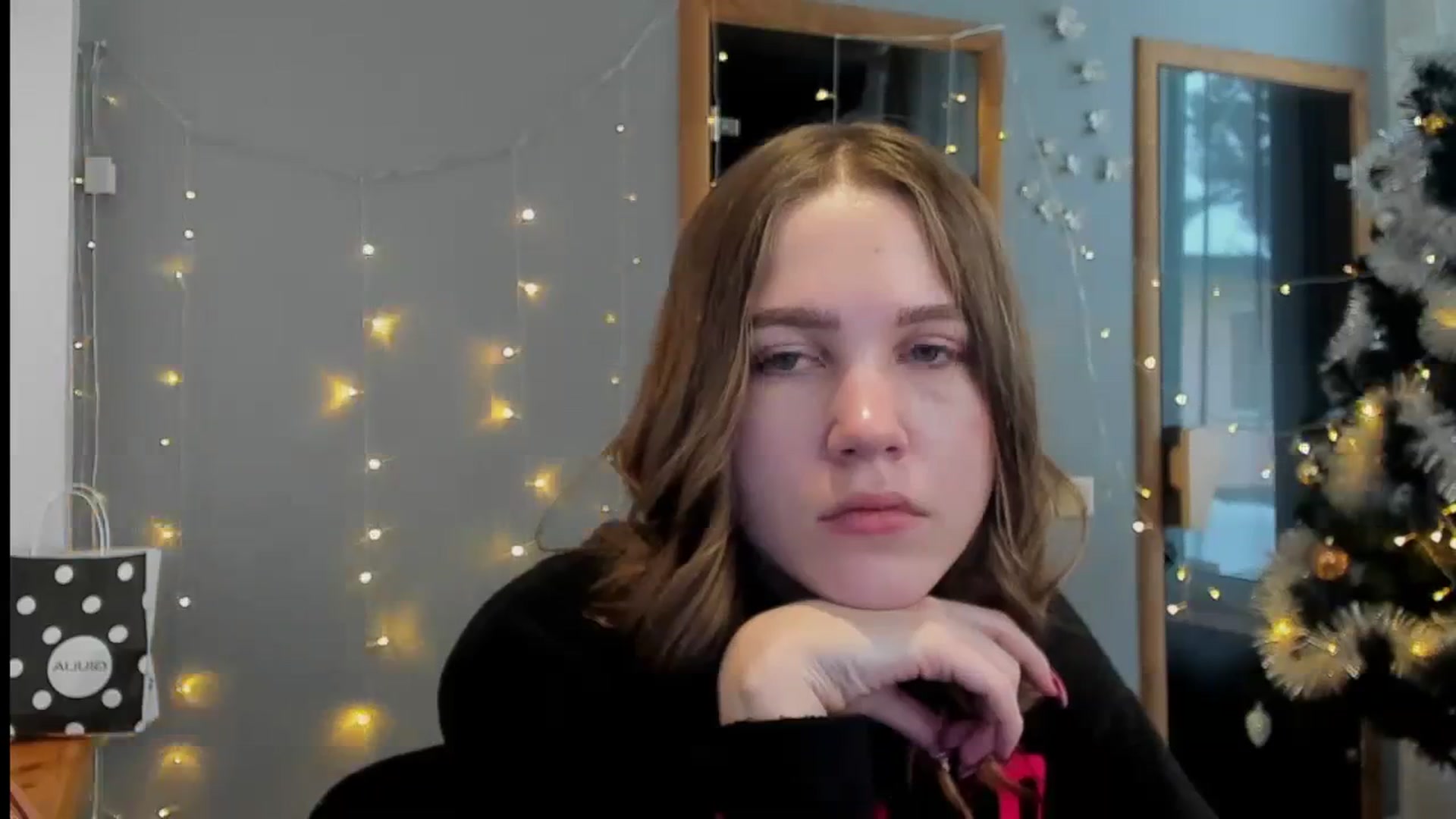 Gallery image thumbnail from Kate_Lewiss's myfreecams stream on, 01/15/2024, 12:02 image 9 of 20