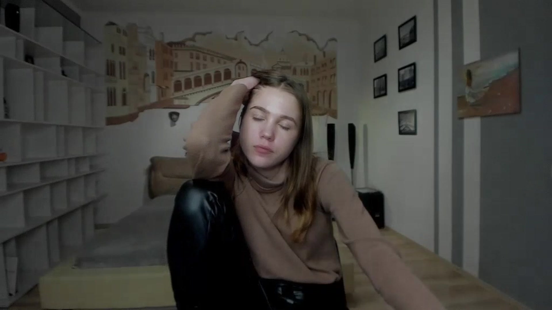 Gallery image thumbnail from Kate_Lewiss's myfreecams stream on, 01/18/2024, 12:03 image 6 of 20