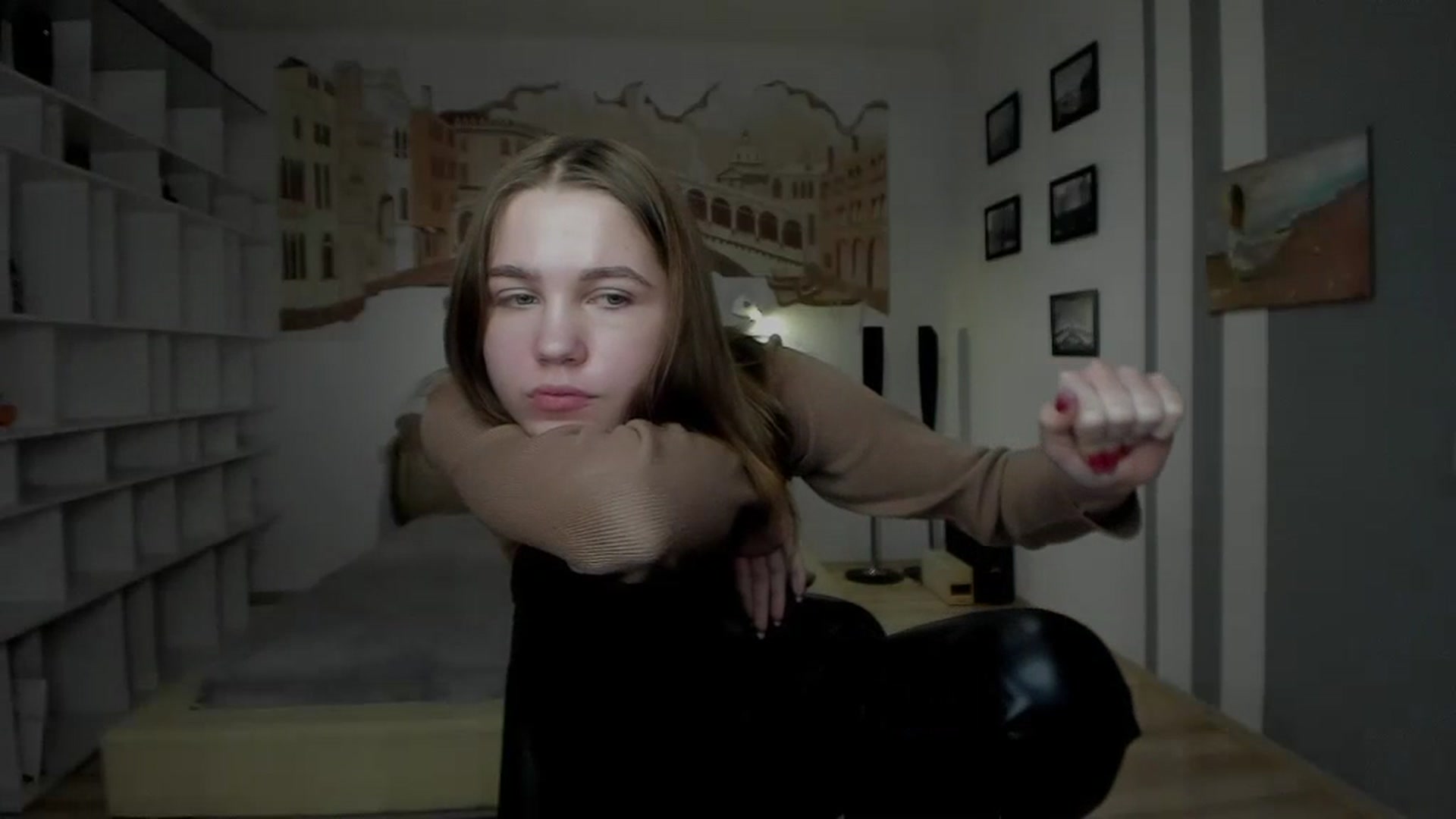 Gallery image thumbnail from Kate_Lewiss's myfreecams stream on, 01/18/2024, 12:03 image 13 of 20