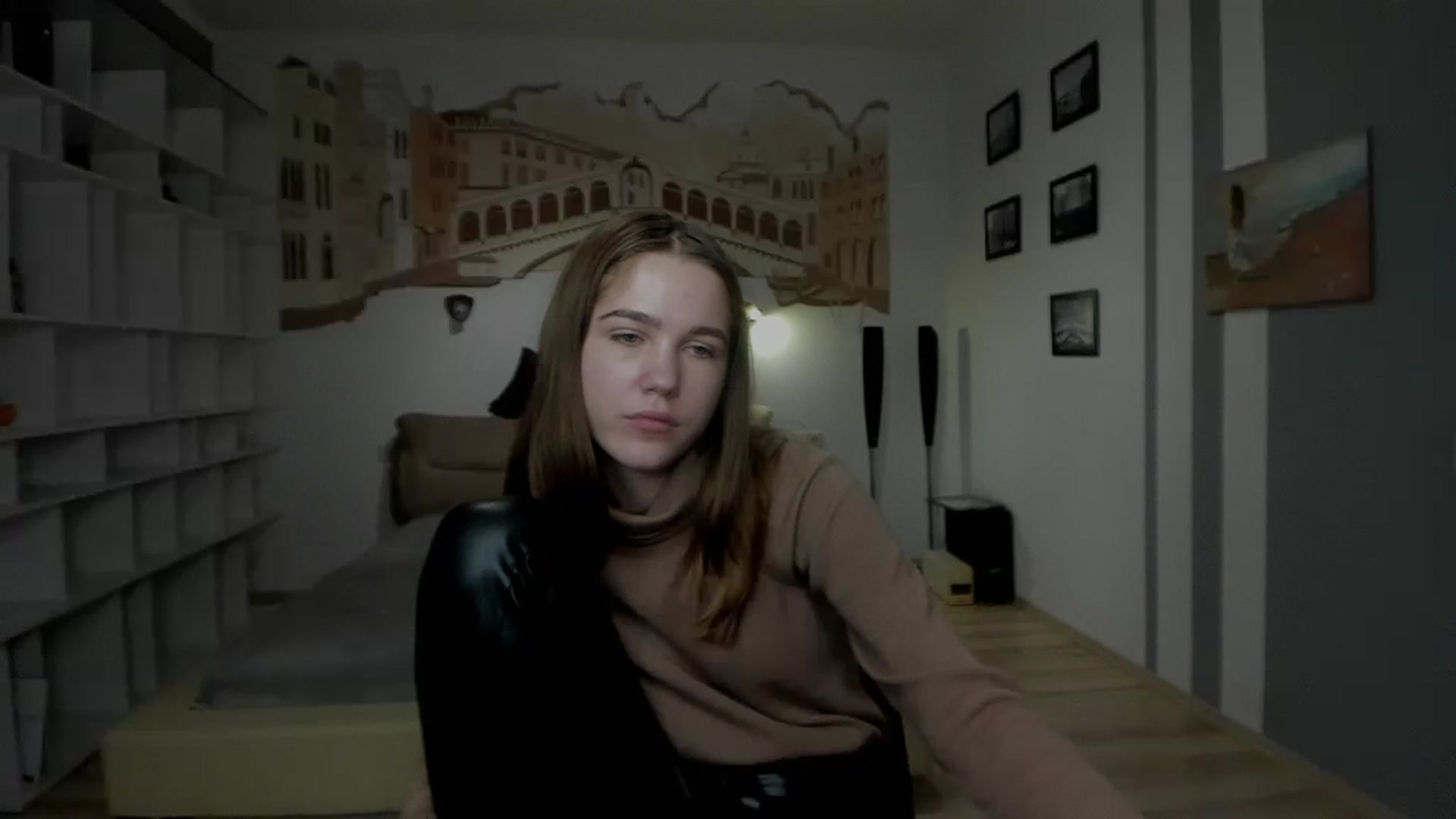 Gallery image thumbnail from Kate_Lewiss's myfreecams stream on, 01/18/2024, 12:03 image 7 of 20